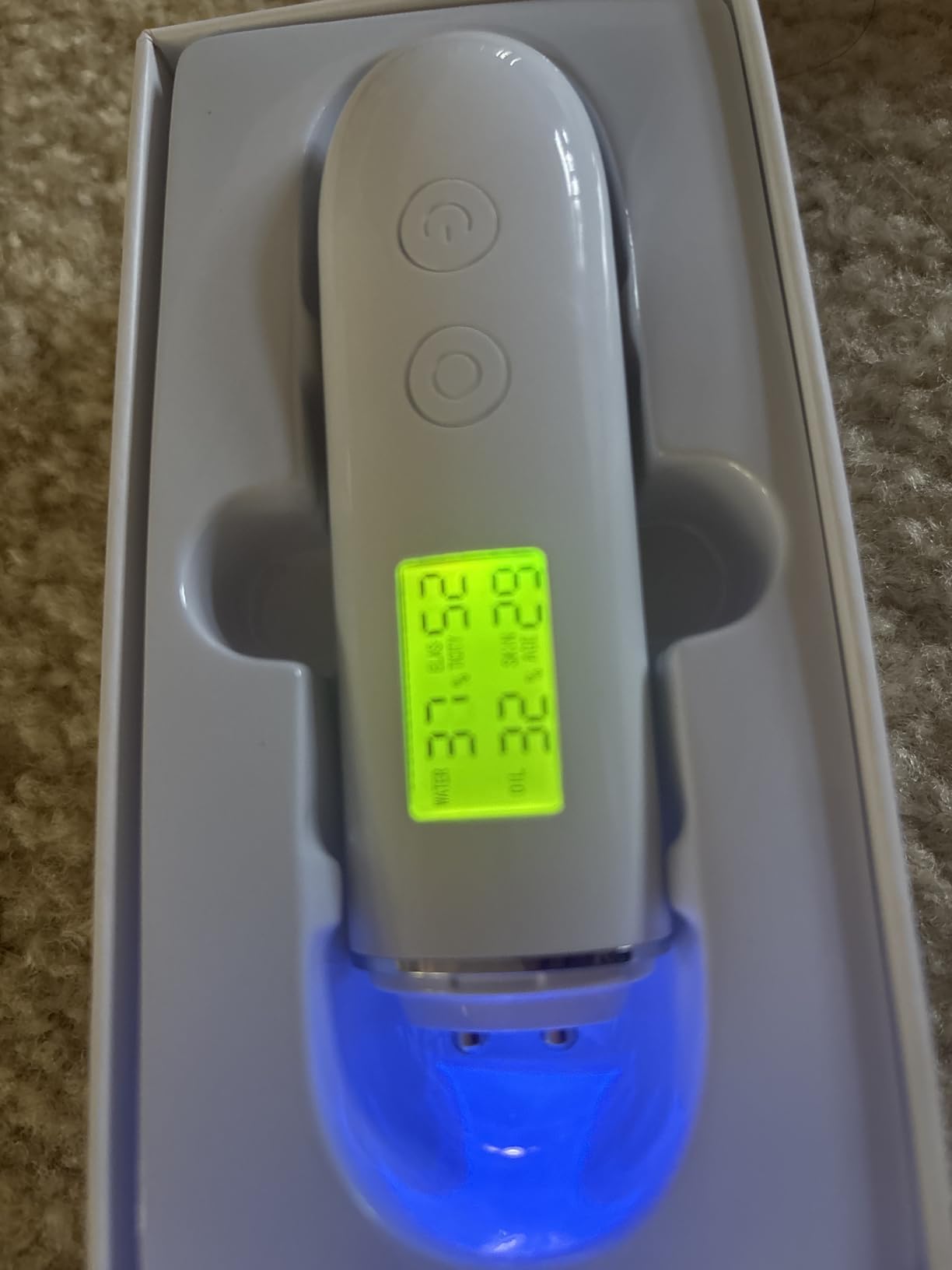 Professional Skin Moisture Tester, Digital Facial Oil Detector, High Precision Skin Hydration Analysis Meter, Hydration monitor,Portable Skin Analyzer with LCD Display & Fluorescent Agent Detection customer photo 2