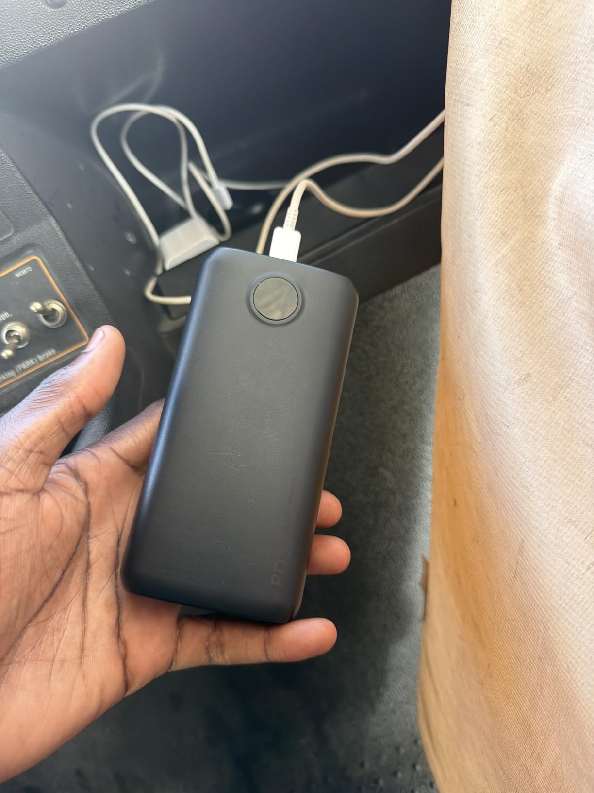 DIAMUAR Portable Charger 30000mAh, 30W USB C Fast Charging, 3W Flashlight customer photo 2
