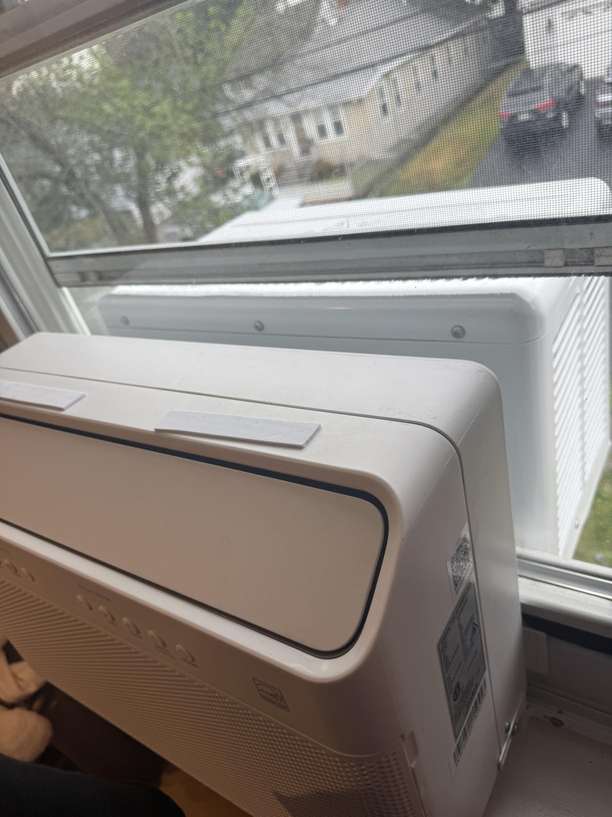 Midea 10,000 BTU U Shaped Window Air Conditioner, Cools up to 450 Sq Ft customer photo 2