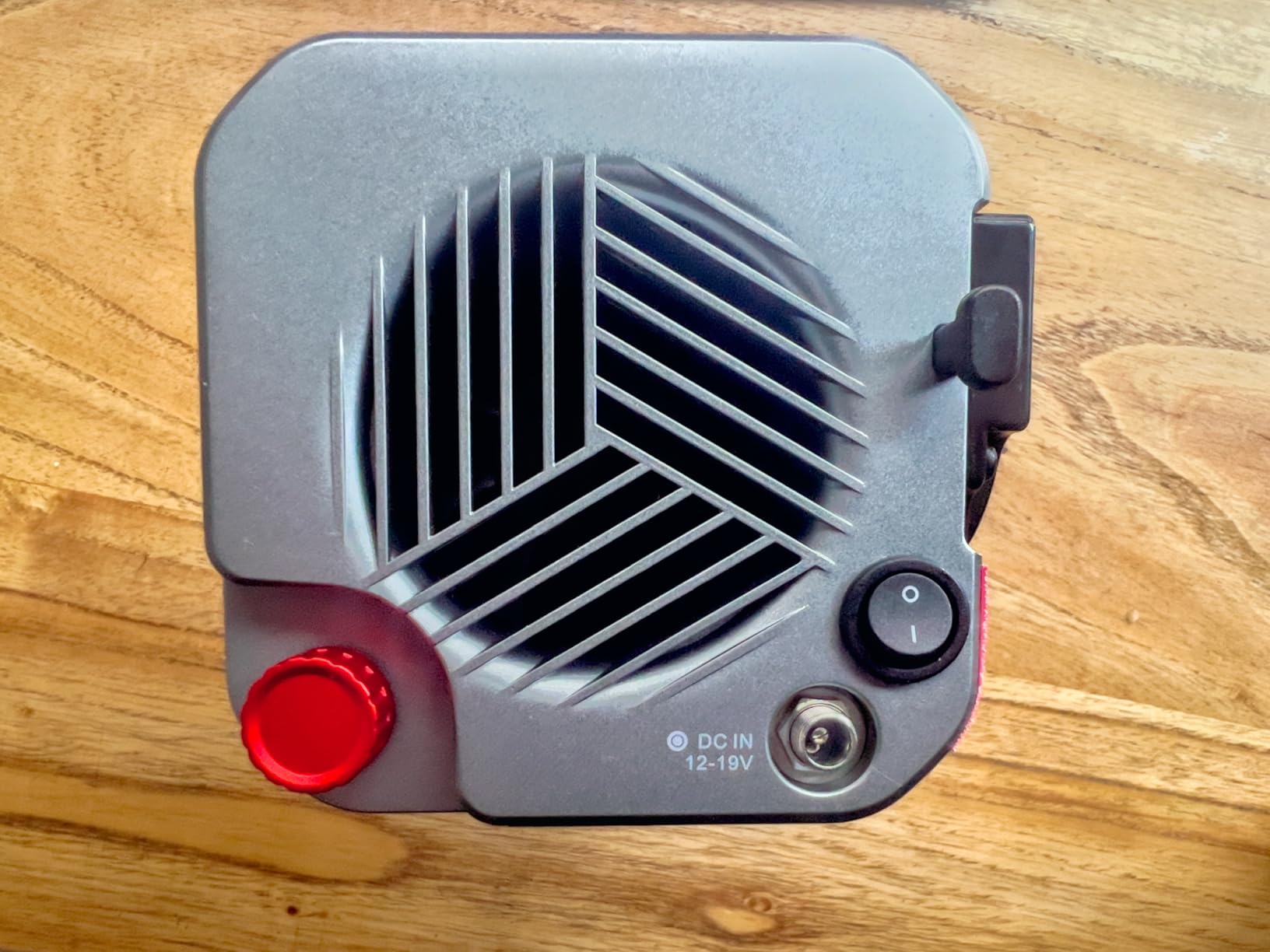 Aputure Amaran Halo 60x 63W COB Led Video Light Bicolor 2700k-6500k,3,270 lux @ 1m, Ultra-Compact Travel Light,USB-C PD Power,App/NFC Control, Bowens Mount (63, Watts) customer photo 1