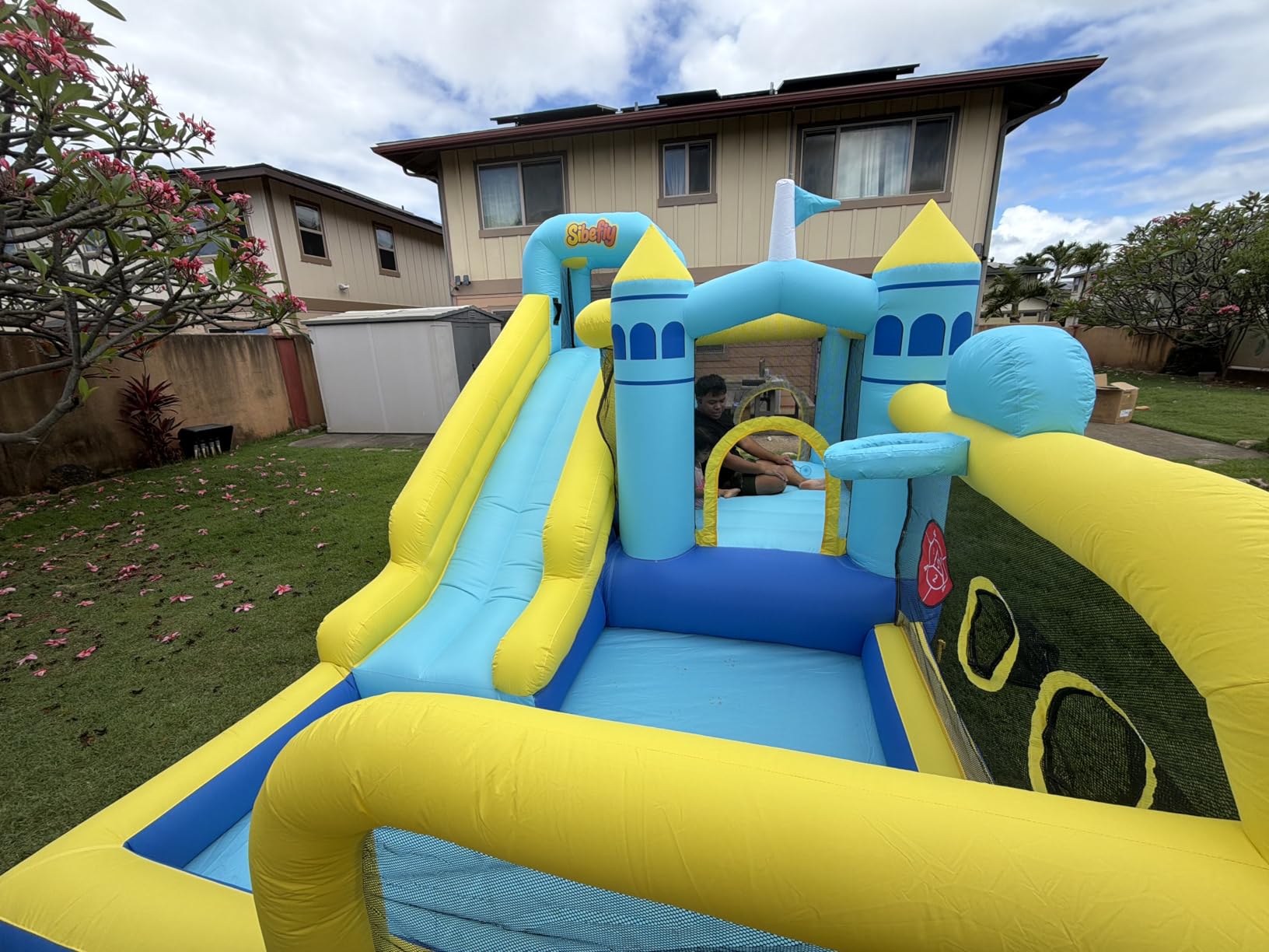 Bounce House, 8-in-1 Gameplay Mode Inflatable Bounce House for Kids customer photo 1