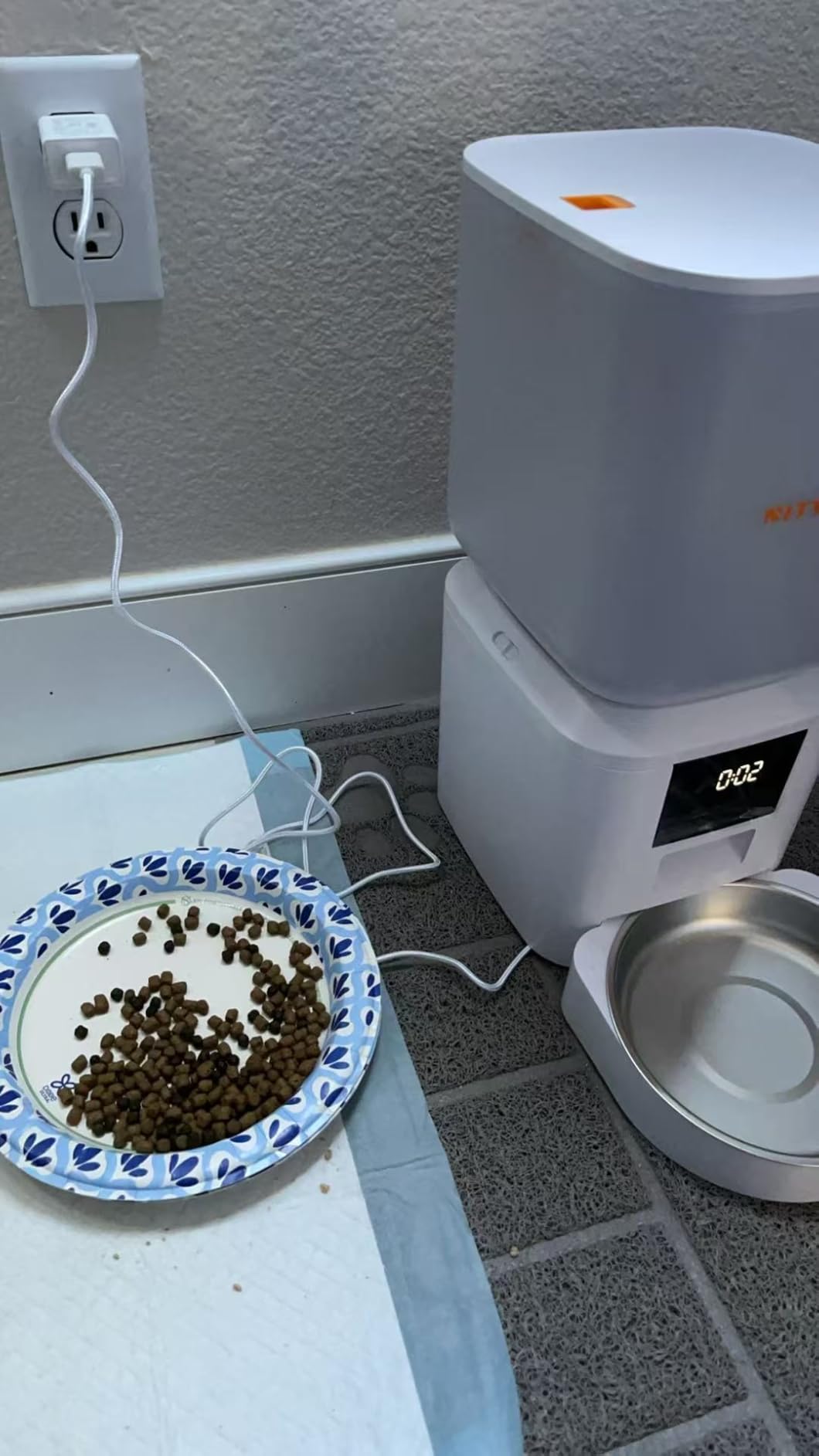 Automatic Dog Feeder - 8L/34 Cups Large Capacity Automatic Cat Food Dispenser with LCD Screen, Large Food Tray, Battery Operated, Timed Cat Feeder, Up to 50 Portions 6 Meals Per Day, Keeps Fresh customer photo 1