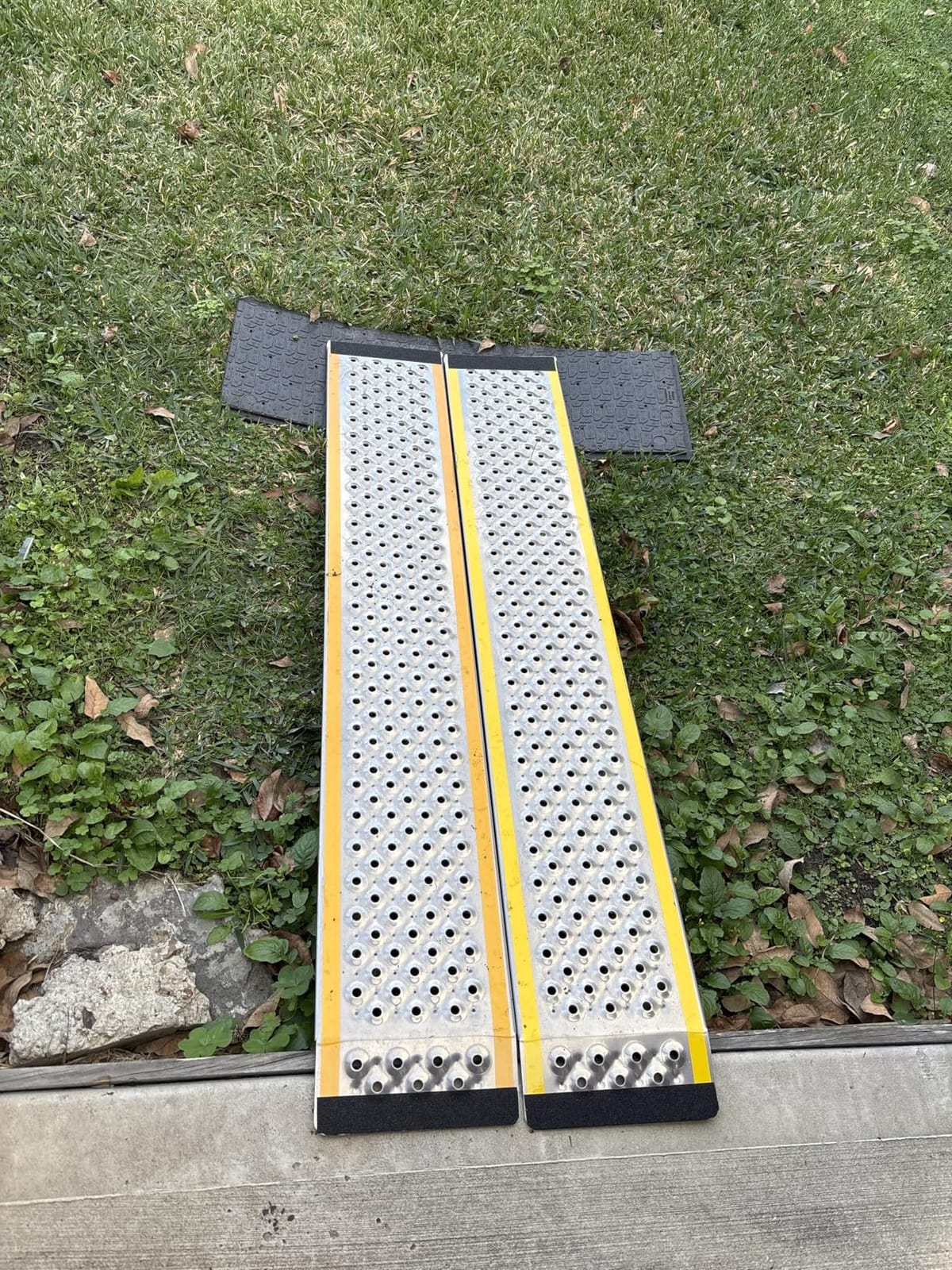 VNN Aluminum Motorcycle Ramp with Walking Step - 82
