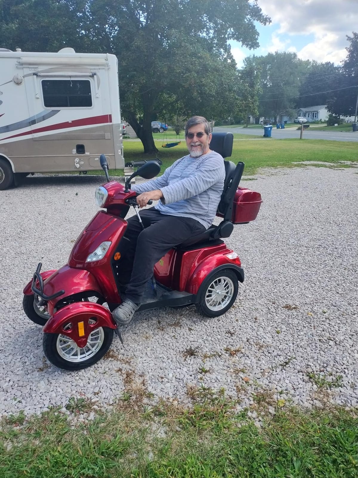 Mobility Scooters for Seniors & Adults 500lbs Capacity - 800W All Terrain Electric Powered Mobility Cart - Heavy Duty Mobility Scooter for Elderly w/Charger Remote Keys (Green) customer photo 1