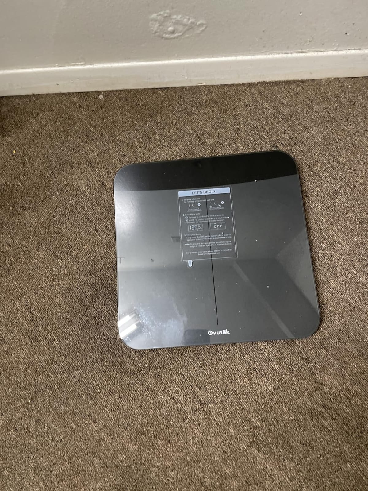 Ovutek 500lb Digital Bathroom Scale with Body Weight Trends App customer photo 1
