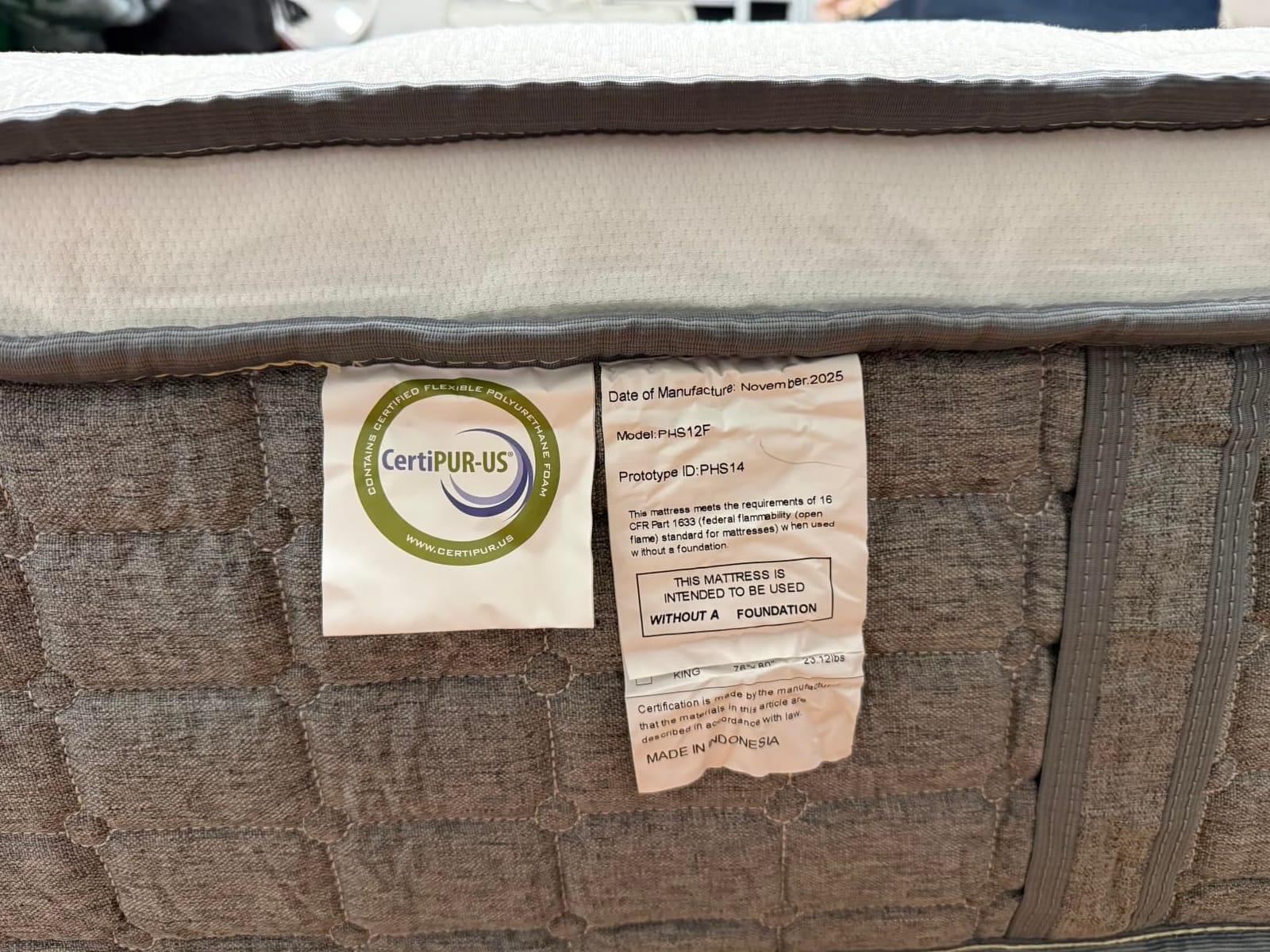 Queen Mattress, Medium Firm 12 Inch Hybrid Queen Size Mattresses - Memory Foam & Pocket Springs for Back Pain Relief, Fiberglass Free, Motion Isolation, CertiPUR-US & Oeko-TEX Certified customer photo 1