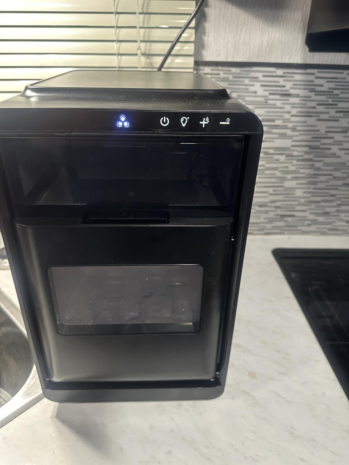 Antarctic Star Countertop Crescent Ice Maker, Slow-Melting Ice Cube Maker customer photo 1