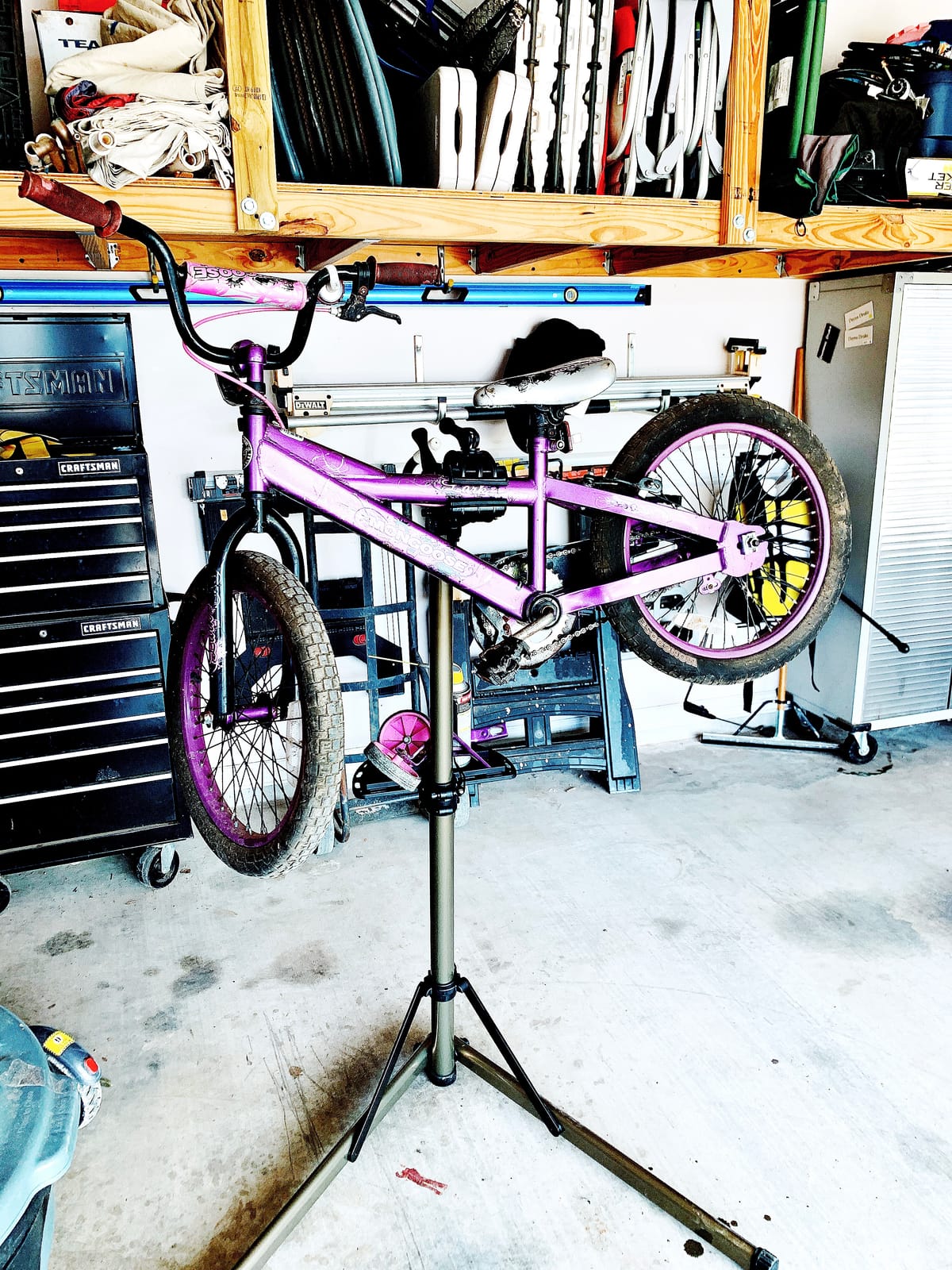 BikeHand Bike Repair Stand - Home Portable Bicycle Mechanics Workstand - for Mountain MTB Road Bikes Maintenance - Max. 55 lbs customer photo 2