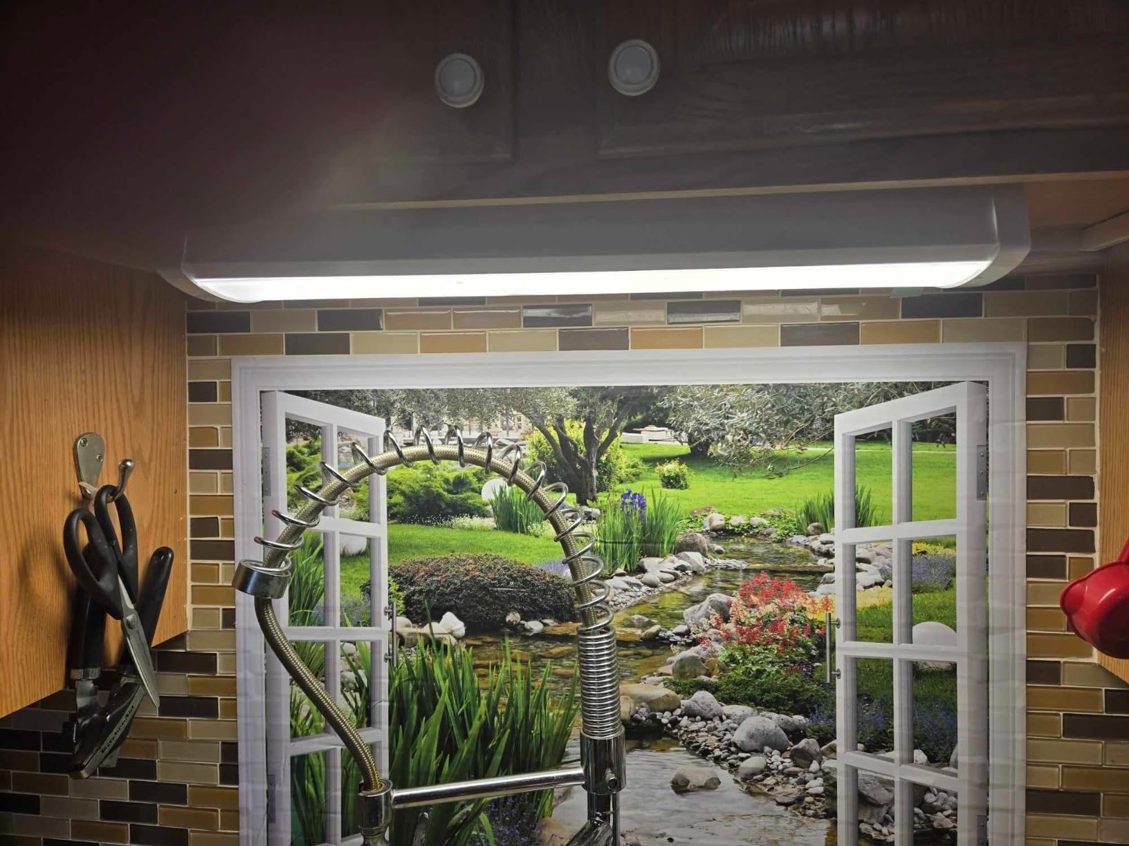 Lithonia Lighting 4' Low-Profile LED Wraparound Light Fixture, 4000K, 120V customer photo 2