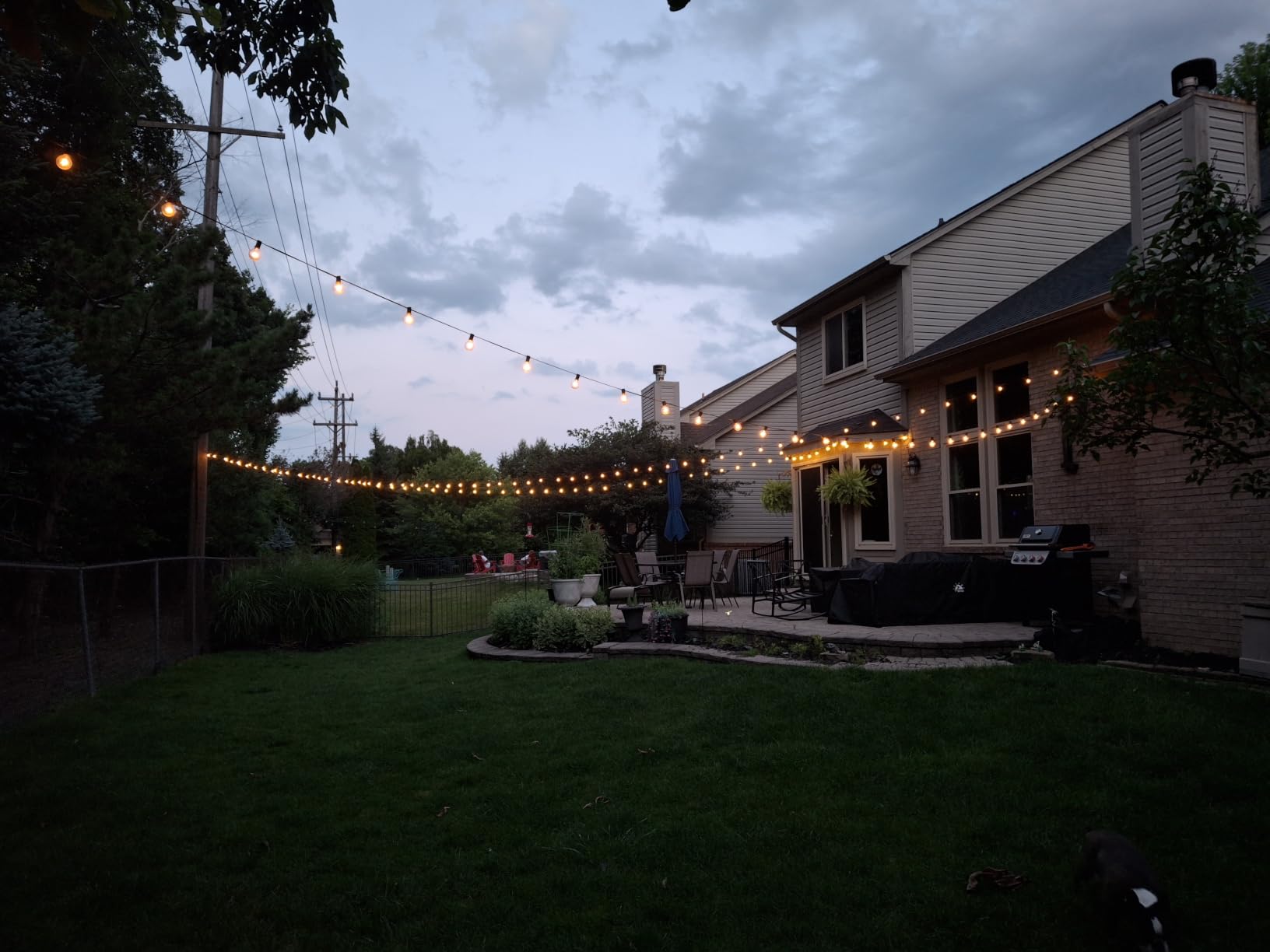 Brightown Outdoor String Lights, 35FT with 30 Bulbs, Waterproof Connectable customer photo 2