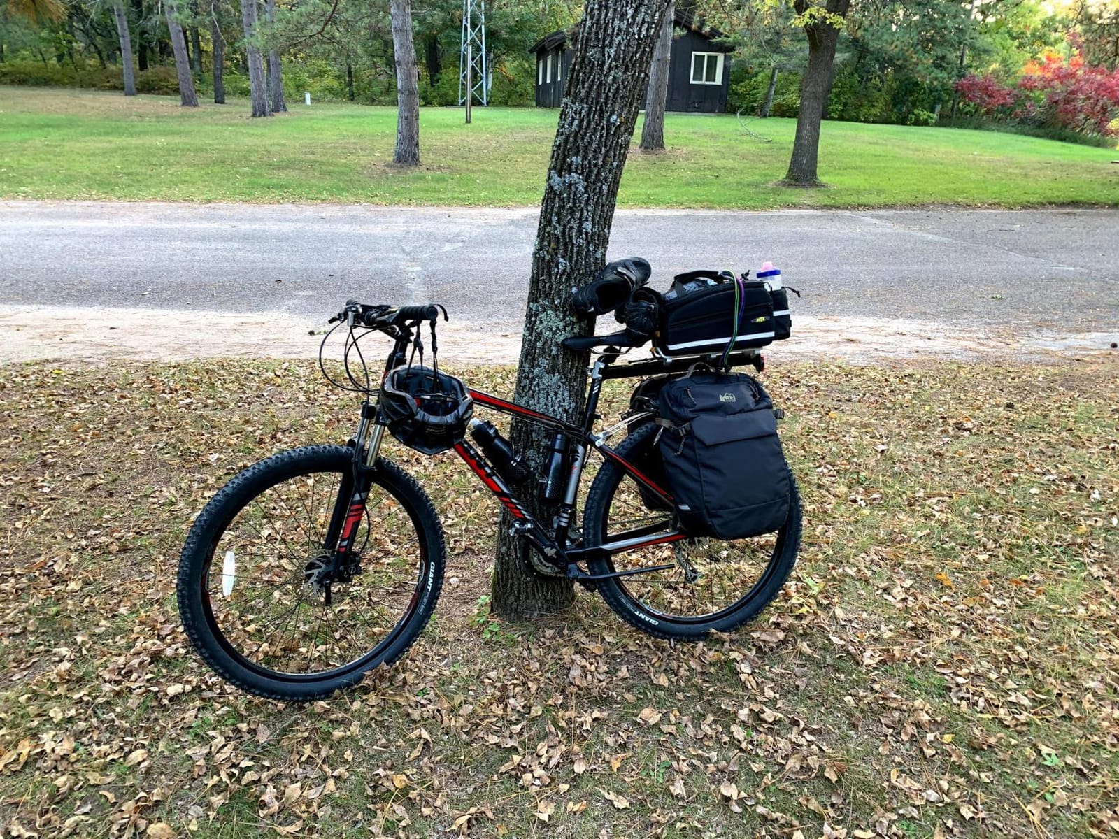Topeak MTX TrunkBag - Rear Bicycle Bag - Spacious Storage and Easy Mounting customer photo 1