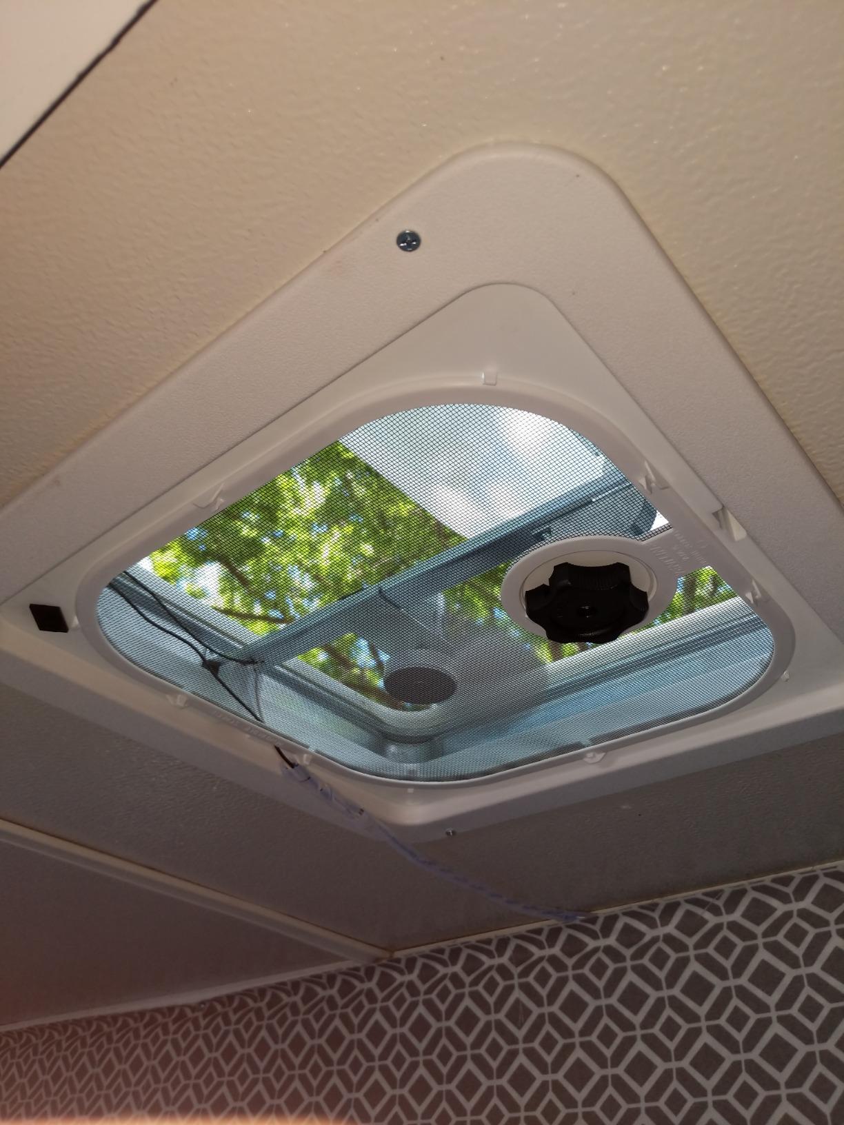 Ventline RV Roof Vent White w/ 12 Volt Fan, Putty & Screws¡ customer photo 2