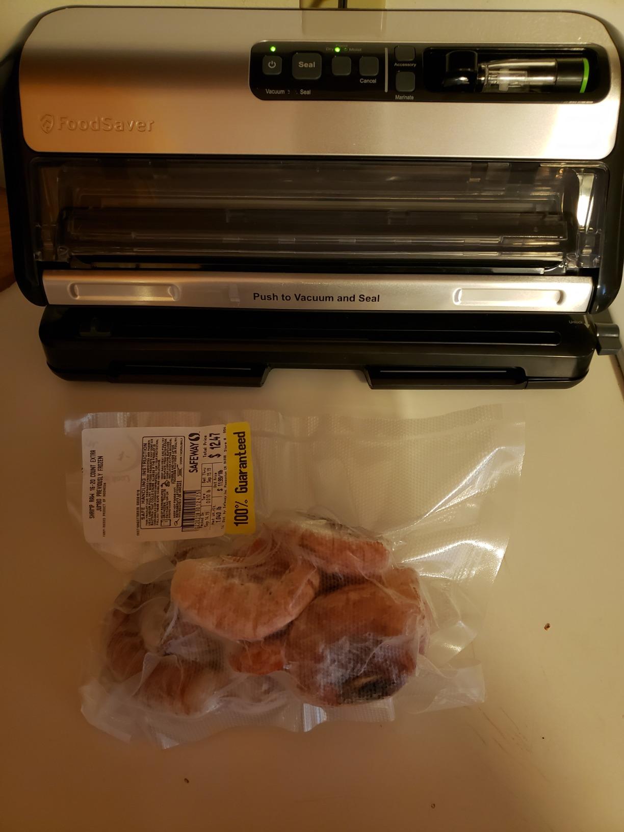 FoodSaver Vacuum Sealer Machine and Express Vacuum Seal Bag Maker with Sealer Bags and Roll and Hendheld Vacuum Sealer for Airtight Food Storage and Sous Vide, Black customer photo 1