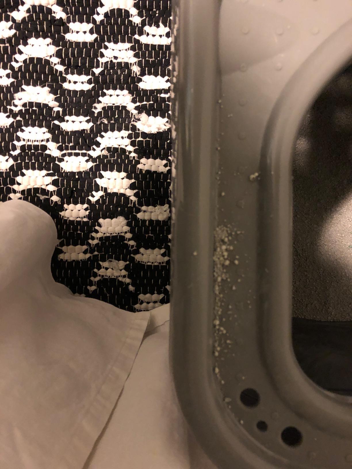 Arm & Hammer Premium Top Entry Litter Box with Filter to Clean Paws and Microban, Made in USA customer photo 1