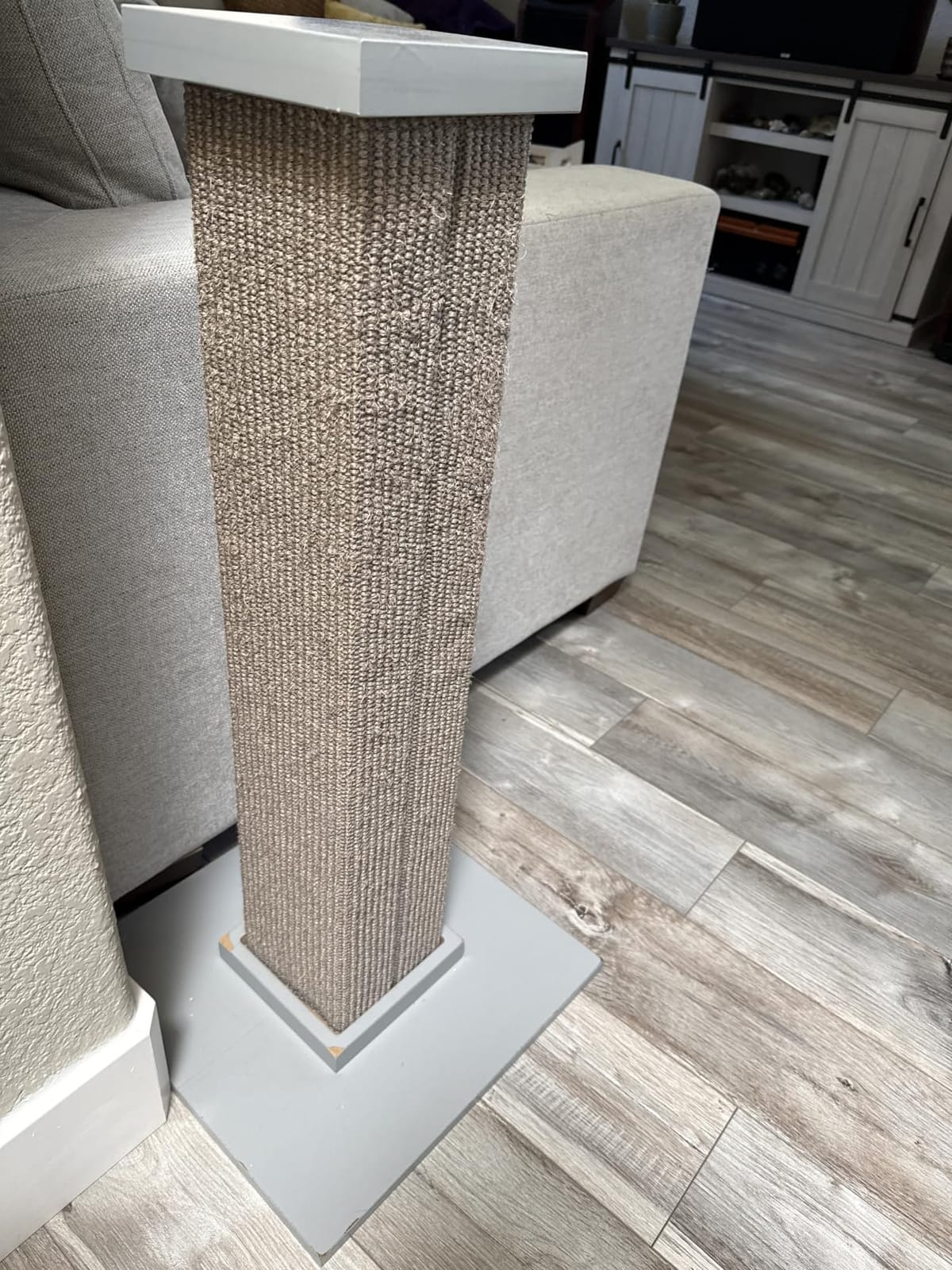 SmartCat Ultimate Scratching Post – Gray, Large 32 Inch Tower - Sisal Fiber, Simple Design - For All Cats customer photo 2