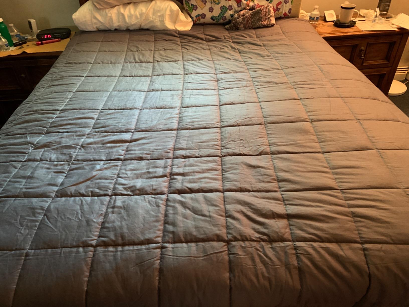 RelaxBlanket Weighted Blanket (Dark Green, 60''x80'' 10lbs), Heavy Blanket with Glass Beads customer photo 1