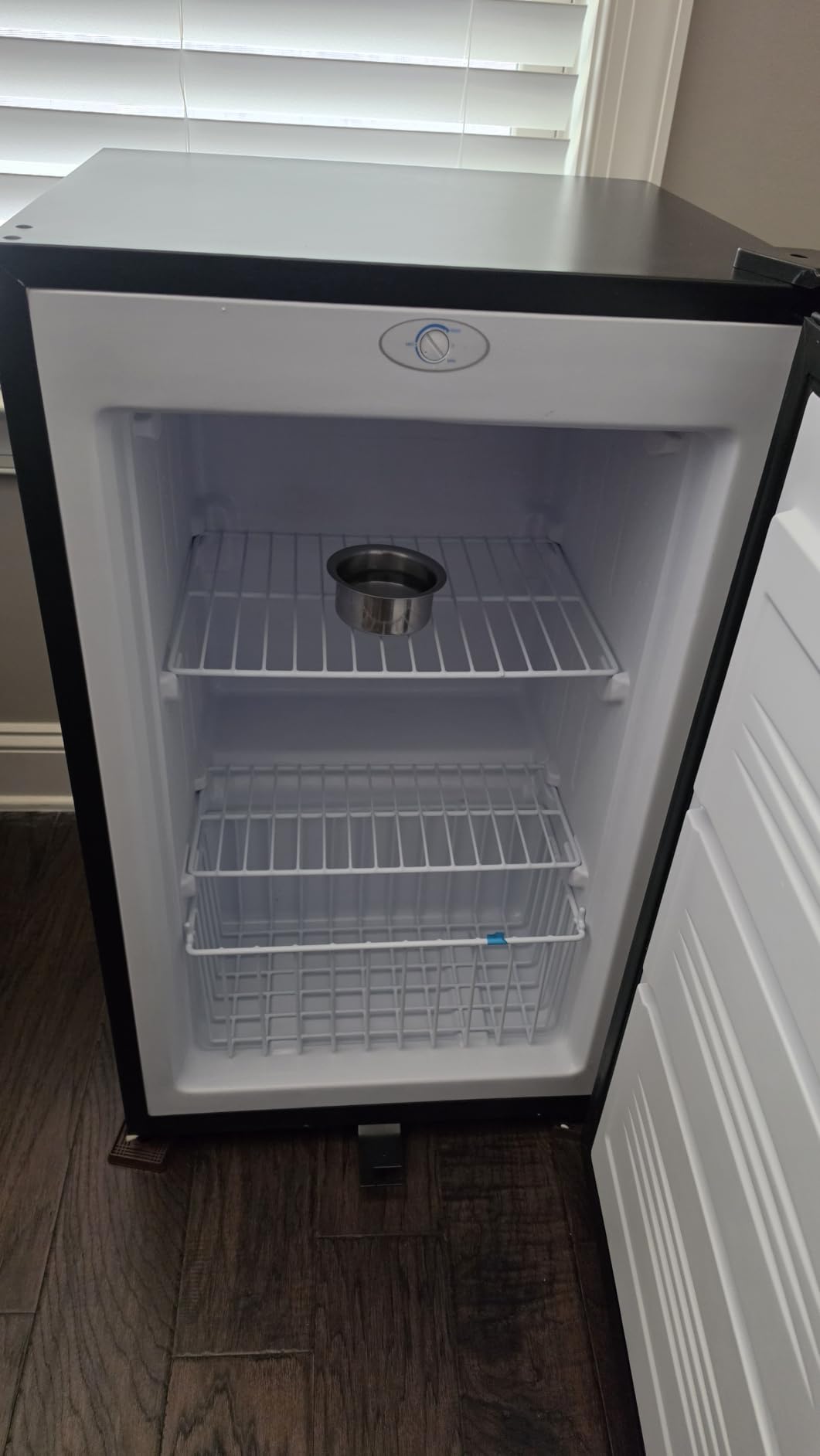 Whynter Upright Mini Freezer, 3.1 Cu Ft, Silver, CUF-301SS customer photo 2