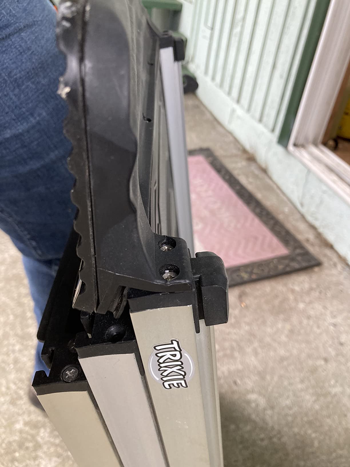 Trixie Telescoping Dog Ramp, Silver/Black customer photo 2
