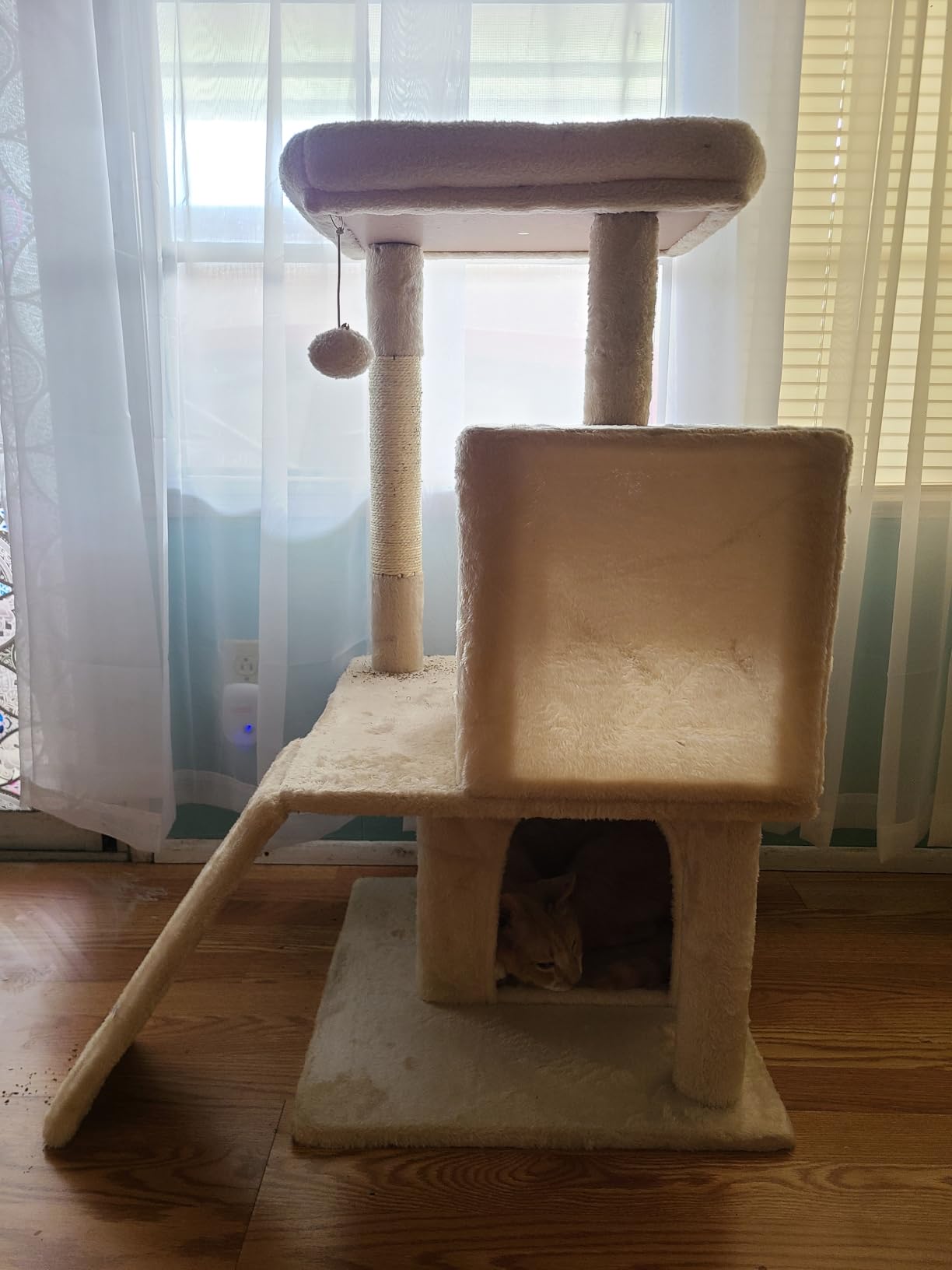 Yaheetech 36in Cat Tree Tower with Large Perch for Senior Kittens customer photo 2