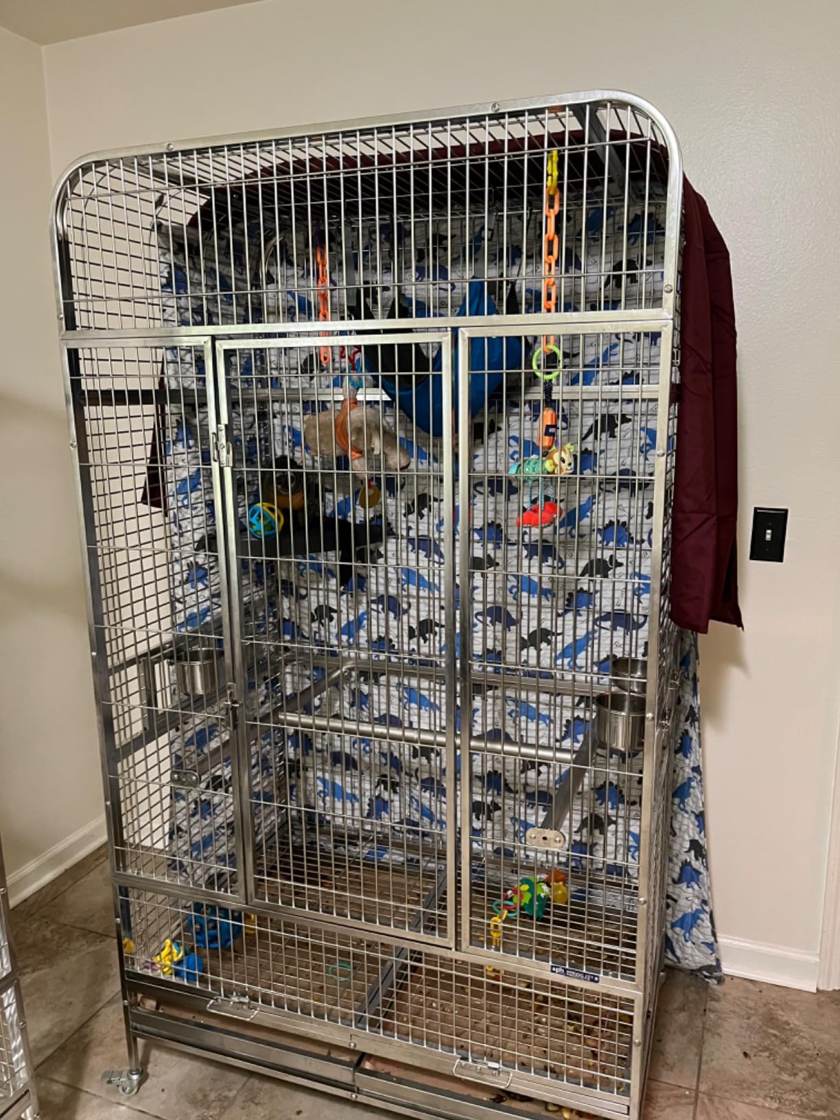 Prevue Pet Products Imperial Extra Large Stainless Bird Cage - Extra Large customer photo 2