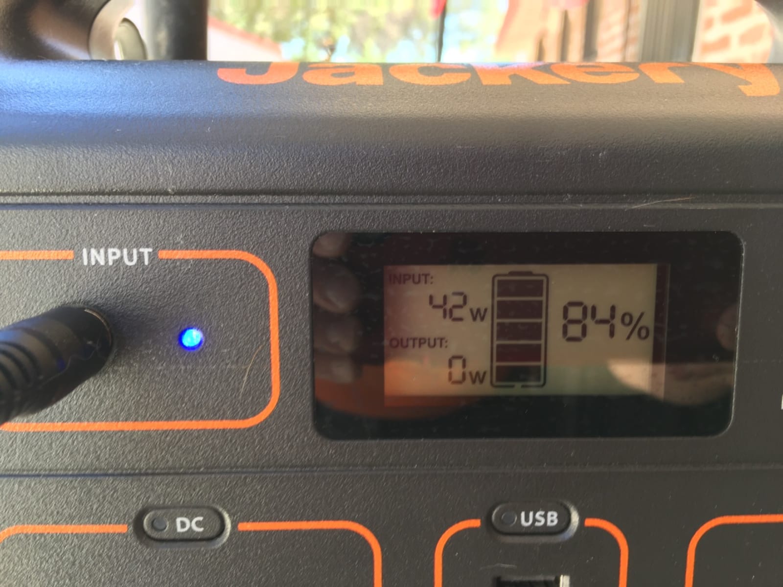 Jackery Explorer 500 v2 and 100W Solar Panel,512Wh,500W AC customer photo 2