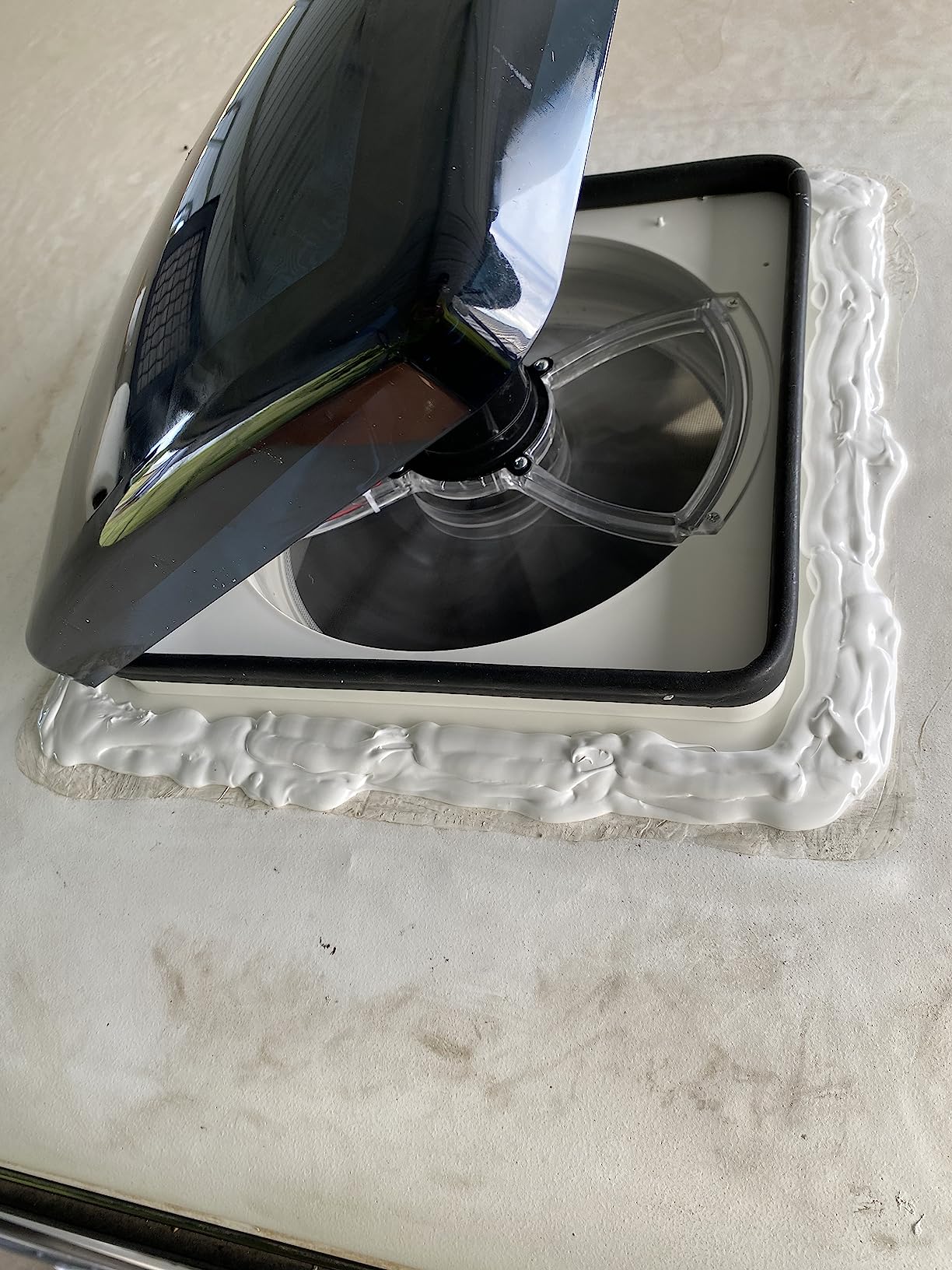 RVLOVENT 12V RV Roof Fan Vent 14'' 10 Speed Reversible Manual Lift (NO REMOTE) customer photo 1