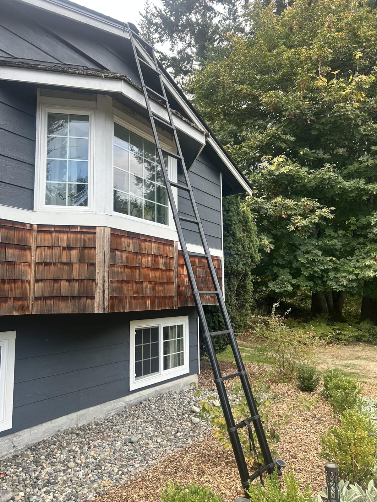 RIKADE Telescoping Ladder, 12.5 FT Aluminum Lightweight Collapsible Ladder with Detachable Top Hooks, 330 lbs Max Load, Extension Ladder for RV, Roof and Construction, Aluminum customer photo 1