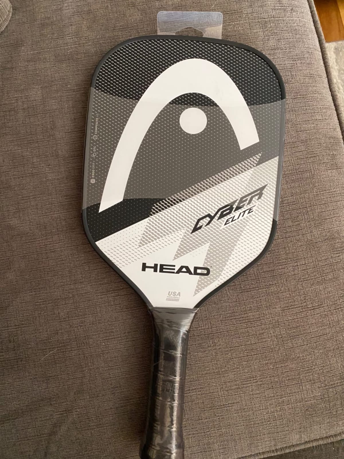 HEAD Cyber Elite Pickleball Paddle, Fiberglass Surface, Lightweight Honeycomb Core, Ideal for Beginner to Intermediate Players customer photo 2