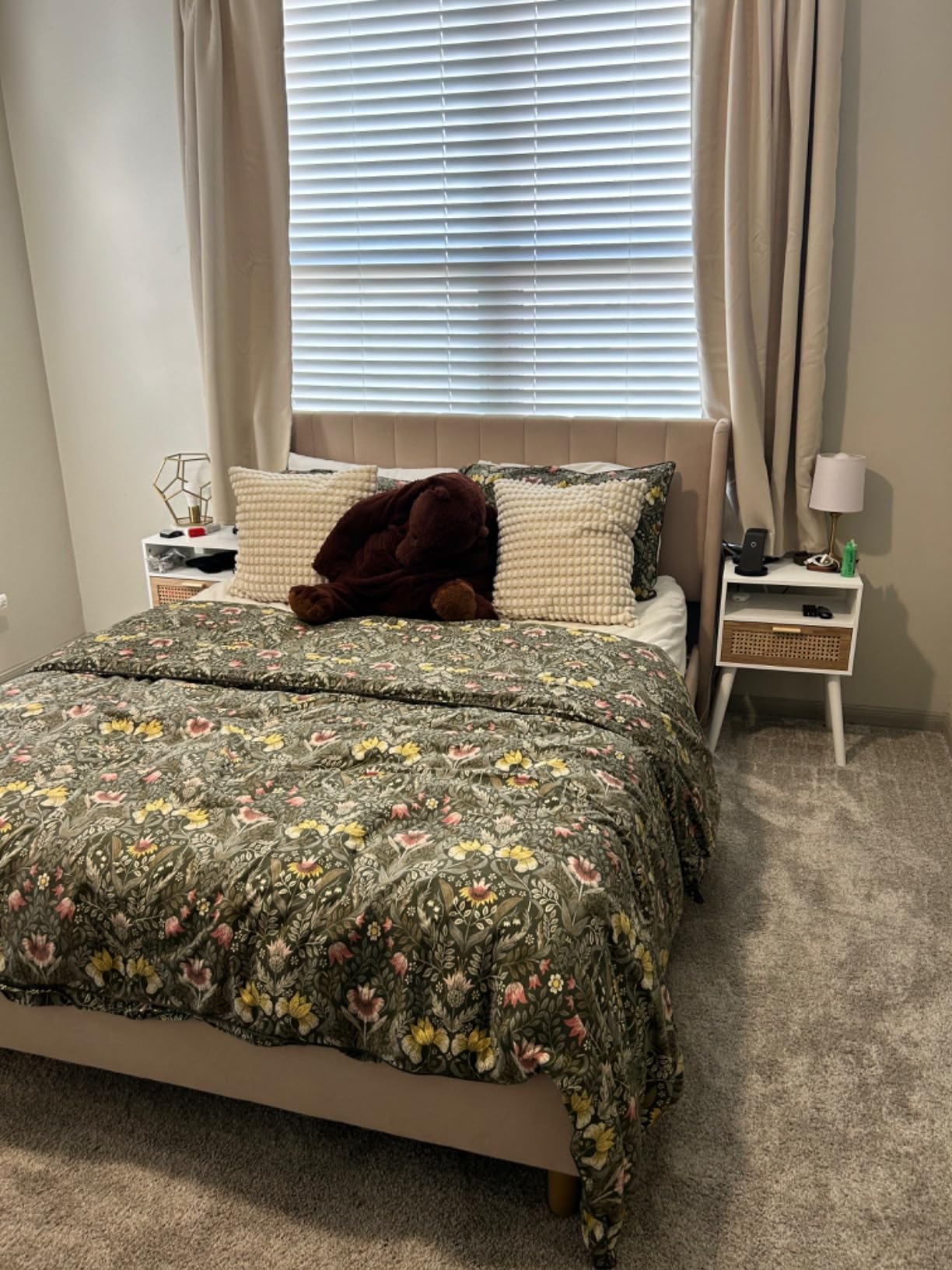 AGARTT Upholstered Platform Bed Frame Full Size, Beige Velvet customer photo 2