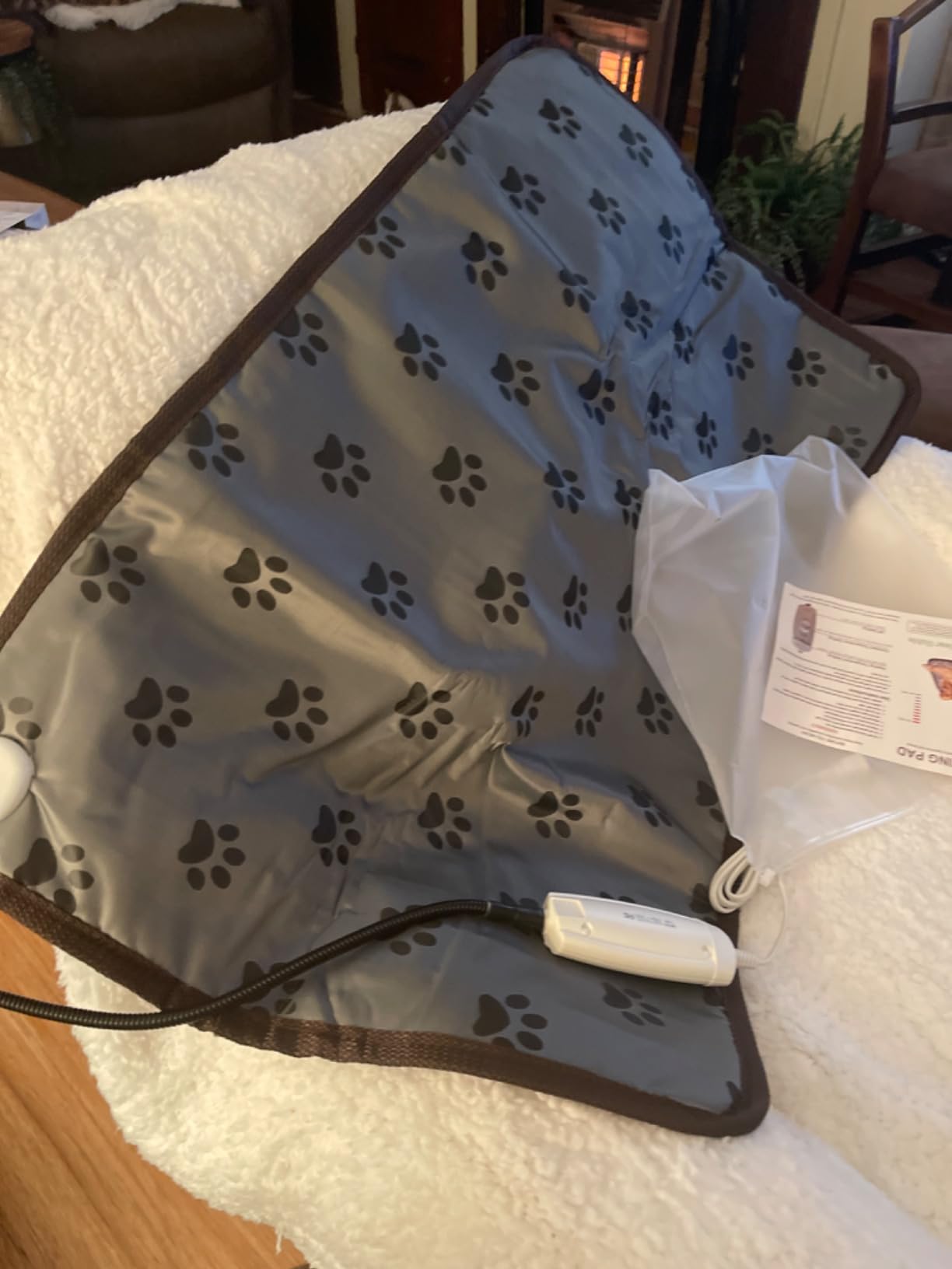 Extra Large Pet Heating Mat for Dogs and Cats - Waterproof, Indoor/Outdoor Dog Heating Pad - Easy Clean customer photo 2