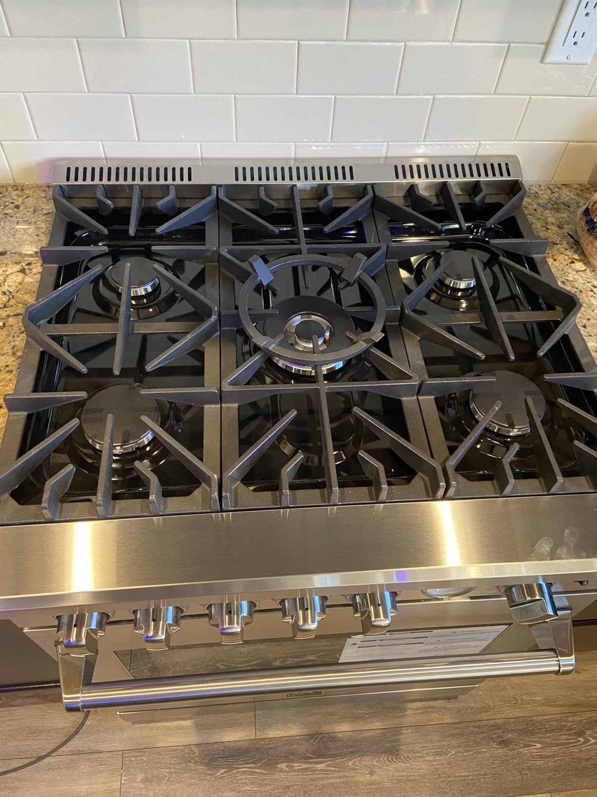 Lazio 30-inch Gas Range Stainless Steel, 5 Burners 70,000 BTU, 4.32 cu.ft. Convection Oven customer photo 1