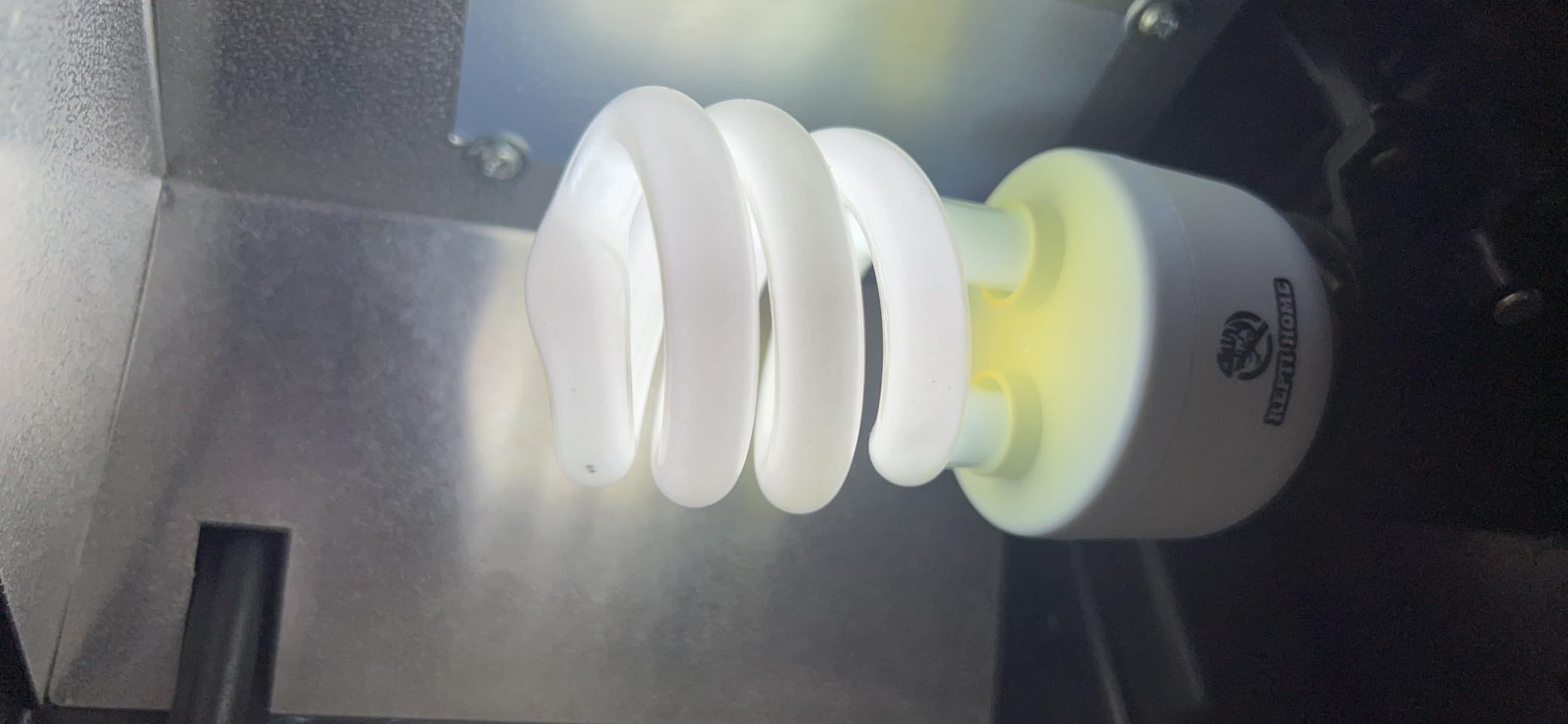 UVB Reptile Light 5.0, 13W Tropical and Sub-Tropical UVA UVB Bulb for Reptiles, Tropical Terrarium Compact Fluorescent Lamp, Reptile UVB Light Bulb for Chameleons, Iguanas and Turtles customer photo 1