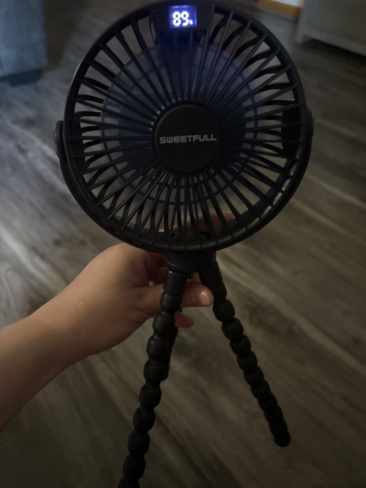 SWEETFULL 4000mAh Portable Stroller Fan with LED Display, 4 Speed Rechargeable Mini Clip On Fan, 360° Rotate Flexible Tripod Better Cooling Small Baby Fan for Car Seat Crib Travel Treadmill customer photo 2
