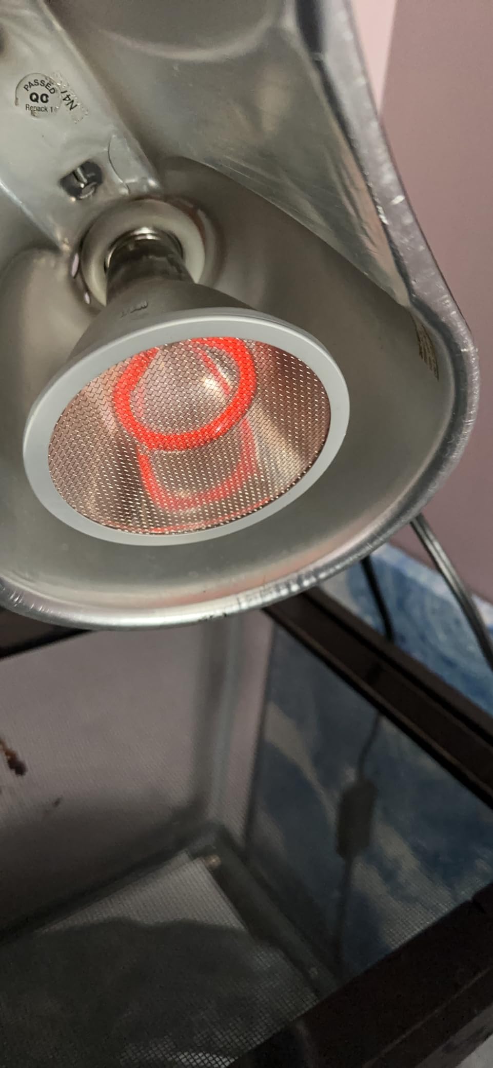 Fluker's Deep Thermal Heat Lamp for Reptiles with Carbon Infrared Technology, for All Reptile Tanks, Great for Basking, 100 Watt customer photo 1