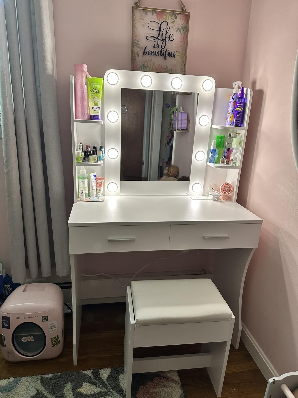 Vabches White Makeup Vanity Desk with Lighted Mirror & Charging Station customer photo 1