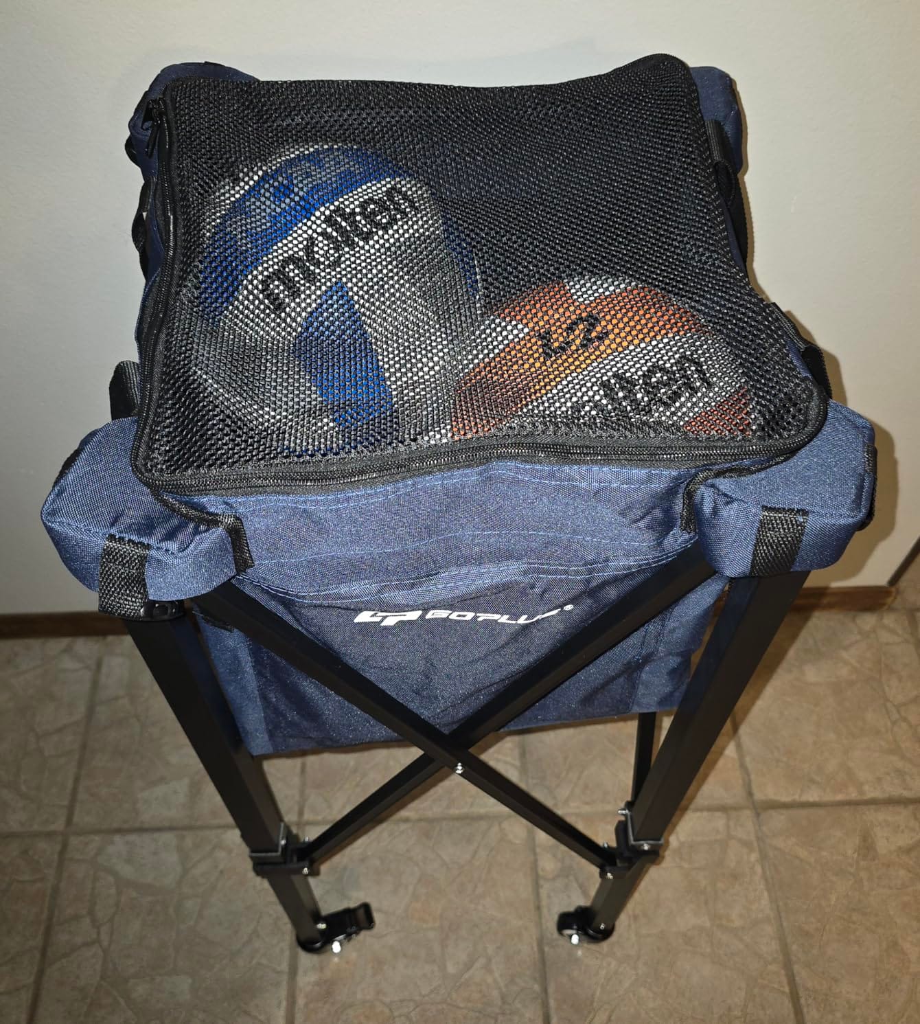Goplus Foldable Tennis Ball Hoppers, Lightweight Aluminum Tennis Ball Basket with Wheels, Removable Bag, Side Pockets, Carry Bag, Portable Sports Teaching Cart Holds 150 Tennis Balls (Blue) … customer photo 2