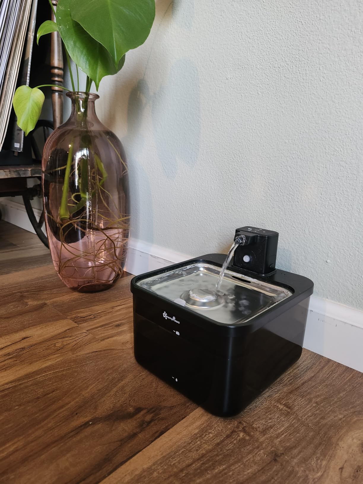 DownyPaws Cat Water Fountain Cordless, Pet Fountain, 84oz/2.5L, Black Pro customer photo 1