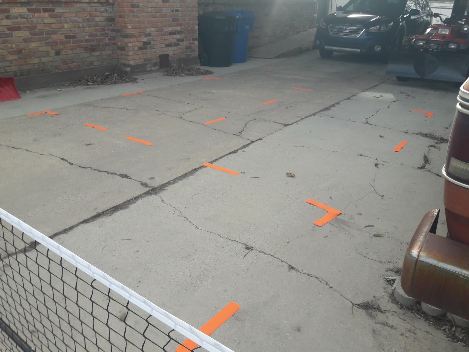 Hikeen Court Lines Marker Kit Anti-Slip and Wind-Resistant Throw Down Markers 28pcs or 84pcs, Pickleball Net Court for Outdoor Indoor Court customer photo 2
