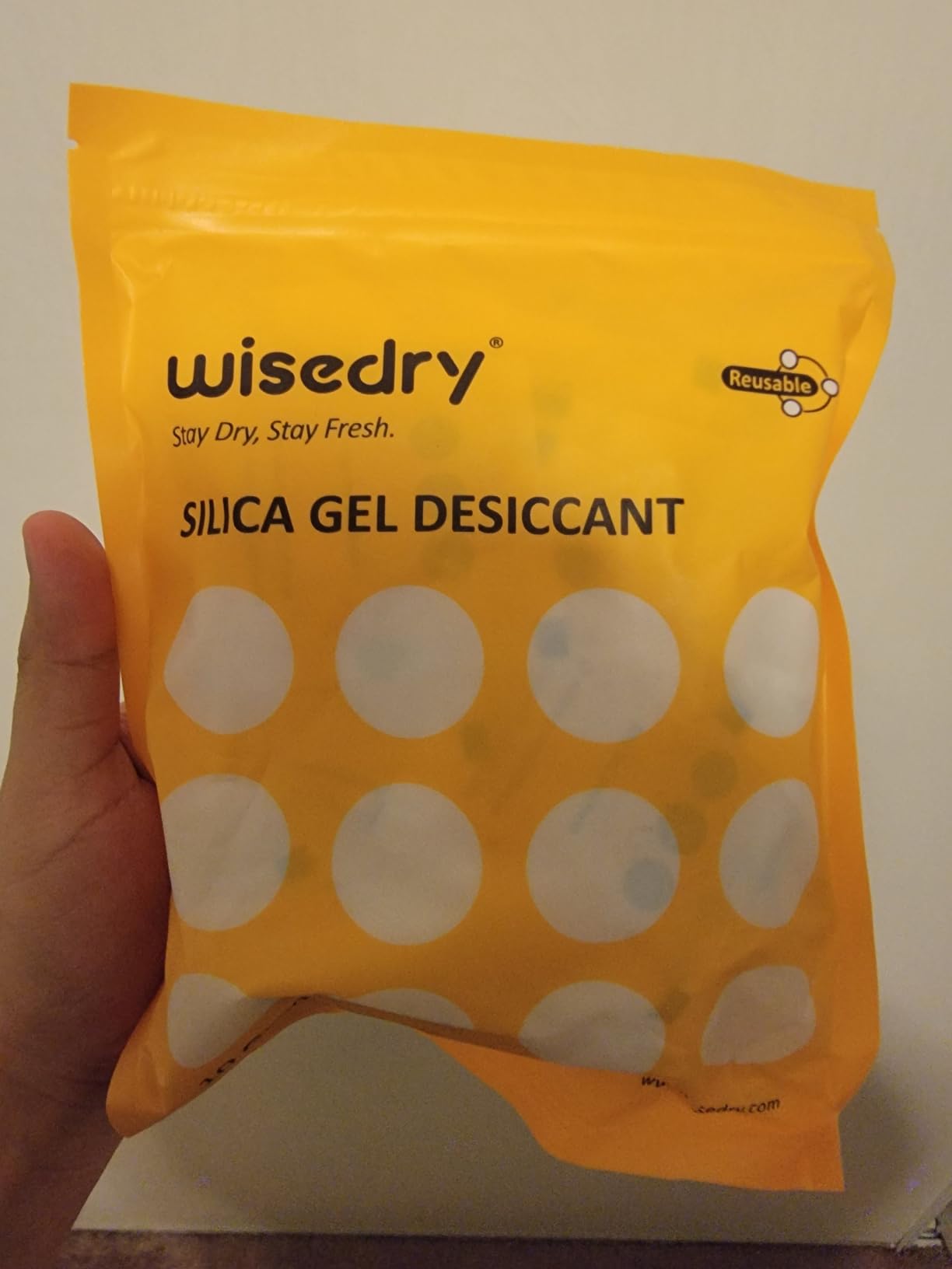 wisedry 4 x 500 Grams [4.4 lbs] Rechargeable Silica Gel Car Dehumidifier, Microwave Fast Reactivated Desiccant Packets Large for Gun Safe Closet Basement Garage Storage Moisture Absorber Bag Reusable customer photo 2