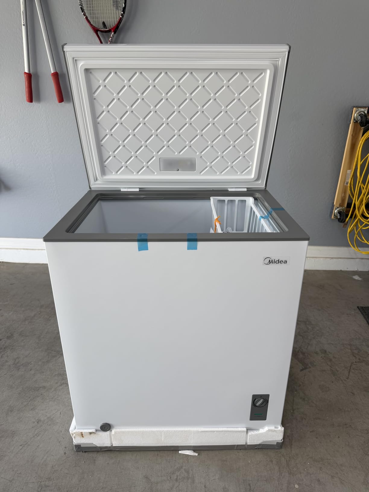 Midea 7.0 Cu.ft Chest Freezer, Fridge Freezer Convertible with LED Light customer photo 2