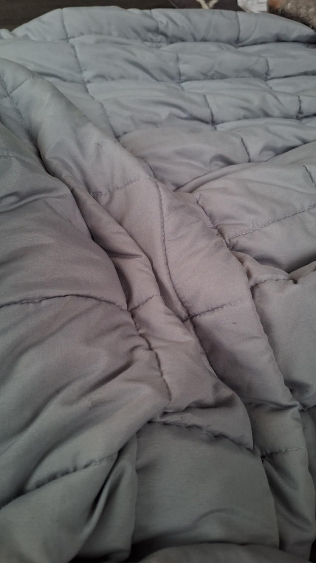 Topblan Cooling Weighted Blanket for Adults, 12 lbs 48 x 72 Twin Size Bed customer photo 2