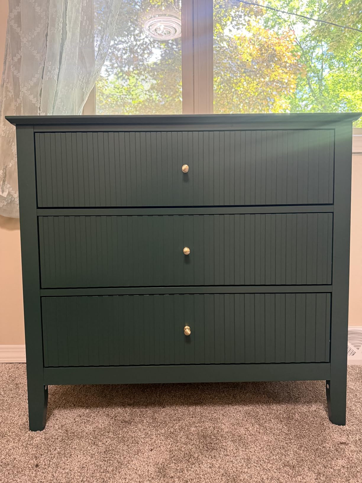 RoyalCraft Fluted 3 Drawer Dresser, 32 inch Wide Dresser Nightstand for Bedroom, Modern Wood Chest of Drawers, Large Painted Nightstand with 3 Drawers for Closet, Hallway, Entryway, Dark Green customer photo 2