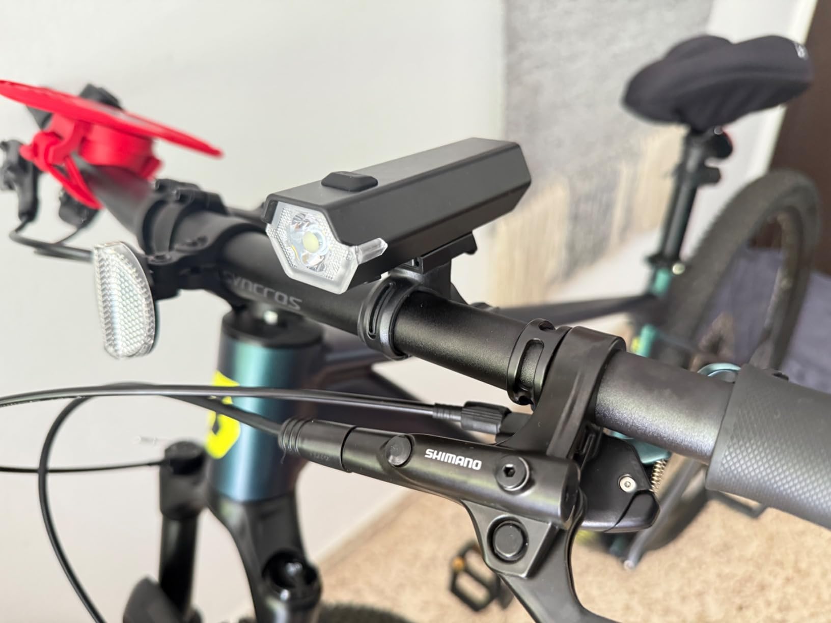 Cuvccn 2026 New 1000 Lumen Super Bright Bike Lights with Side Light, 4+6 Modes Rechargeable Bicycle Lights Front & Rear, IP65 Waterproof Bike Headlight for Day/Night Riding Safety, Scooter Accessories customer photo 1