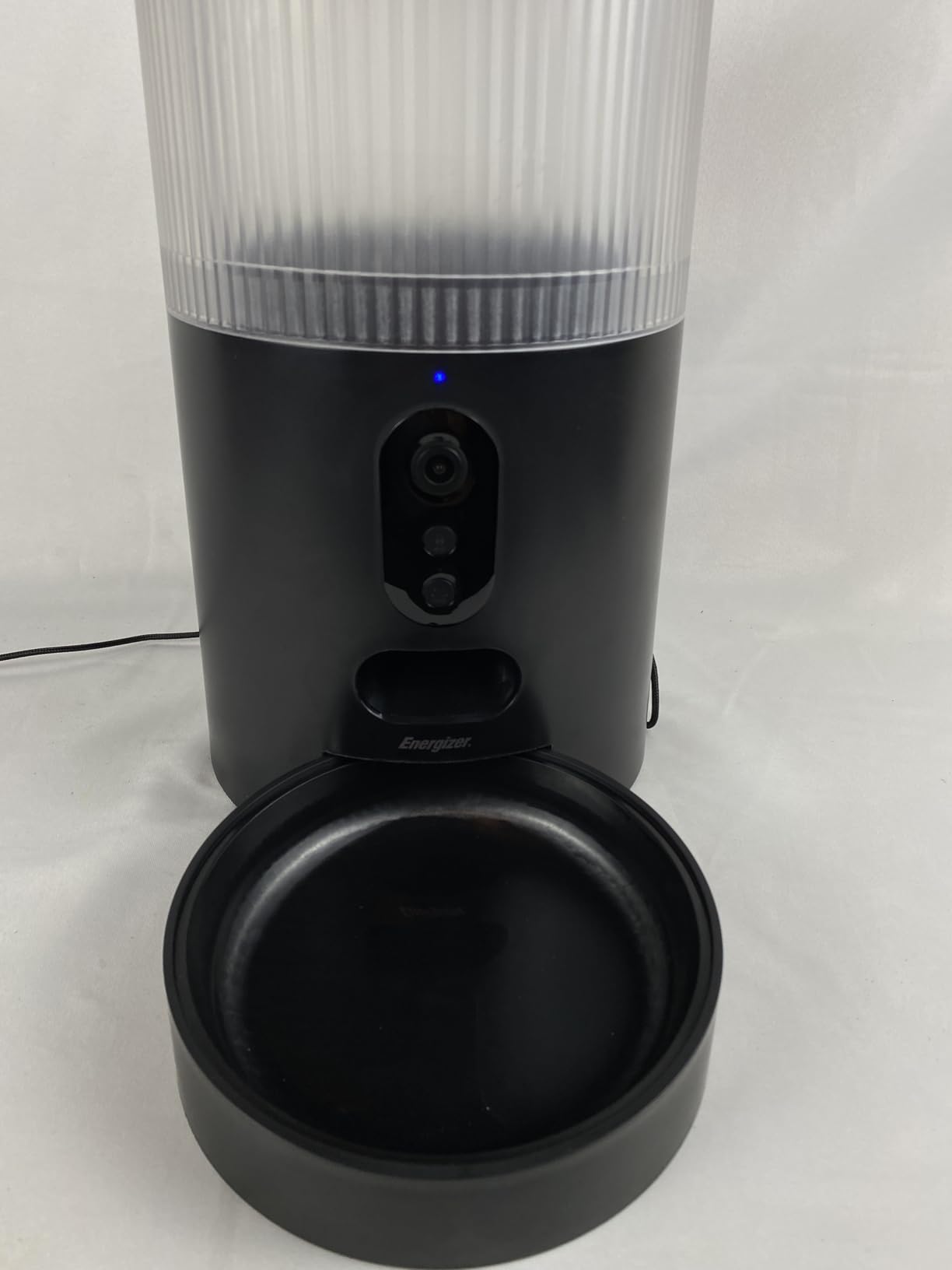 Energizer Smart Pet Treater with 2K Video Camera, 2-Way Audio, Night Vision, 5 Ghz & 2.4 Ghz Dual Band Wi-Fi, Motion Tracking, Recorded Messages, Dogs & Cats Remote Feeding, Cloud/MicroSD Card Storage customer photo 2
