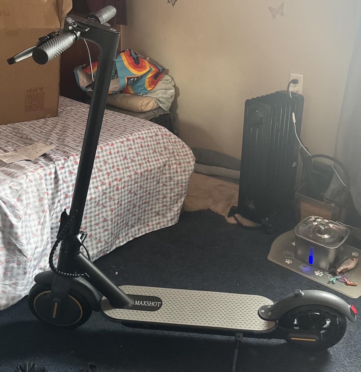Maxshot Electric Scooter, 350W/500W Powerful Motor, 19-20 MPH Max Speed, 15-28 Miles Range, Foldable escooter with Dual Braking Systems, Smart APP customer photo 1