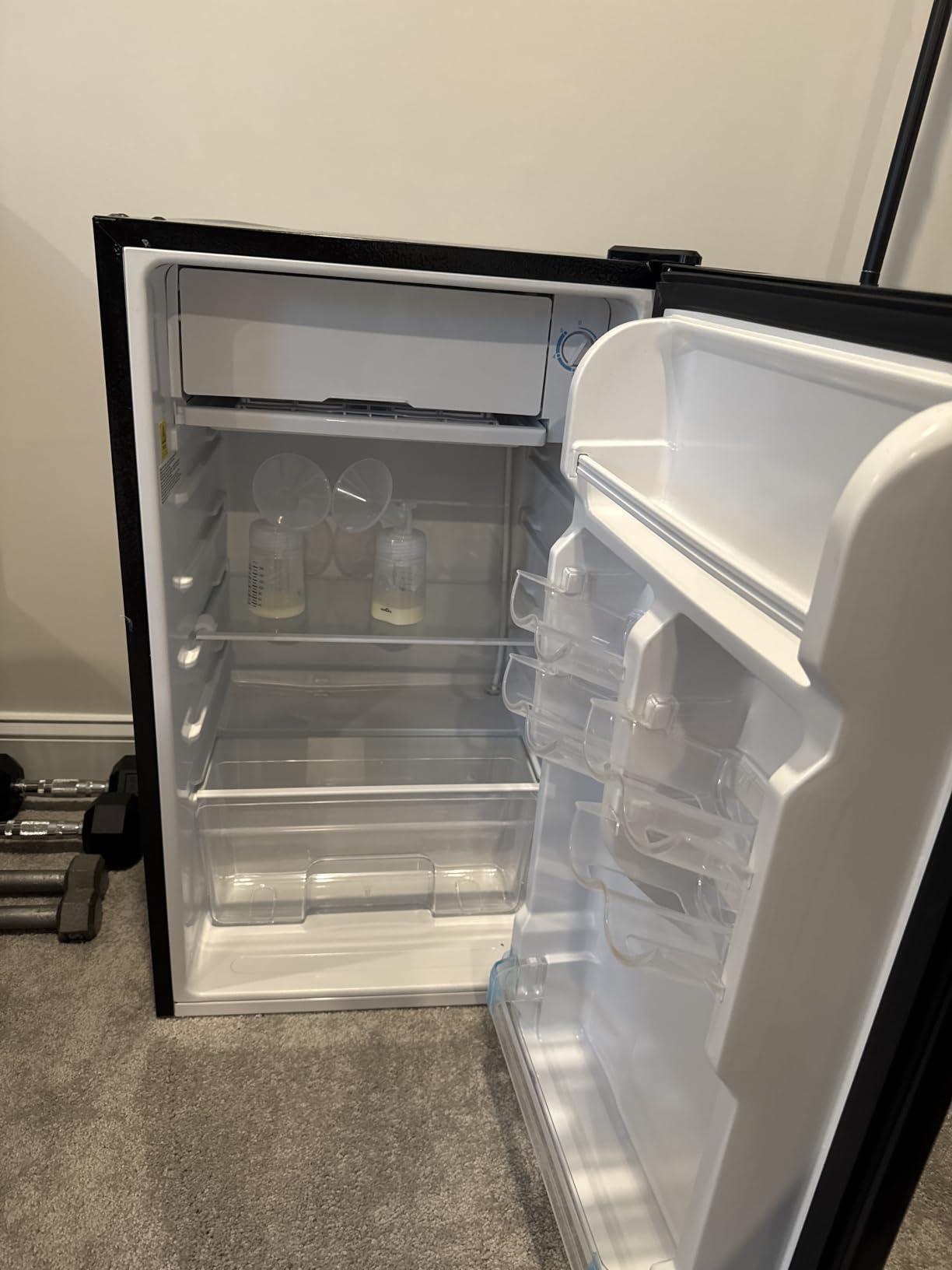 1.6 Cu Ft Mini Fridge with Freezer, Single Door Upright Freezer customer photo 1