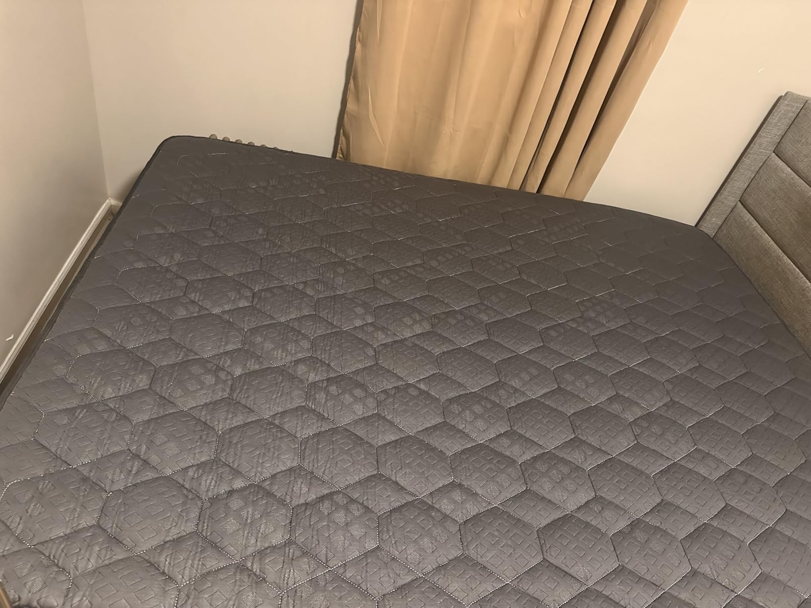 14 inch Firm King Size Mattress Upgrade, Hybrid King Mattress with Extra Back and Lumbar Support, Fiberglass Free, 365 Nights Trial & 10 Years Warranty, Motion Isolation, Enhenced Edge Support customer photo 1