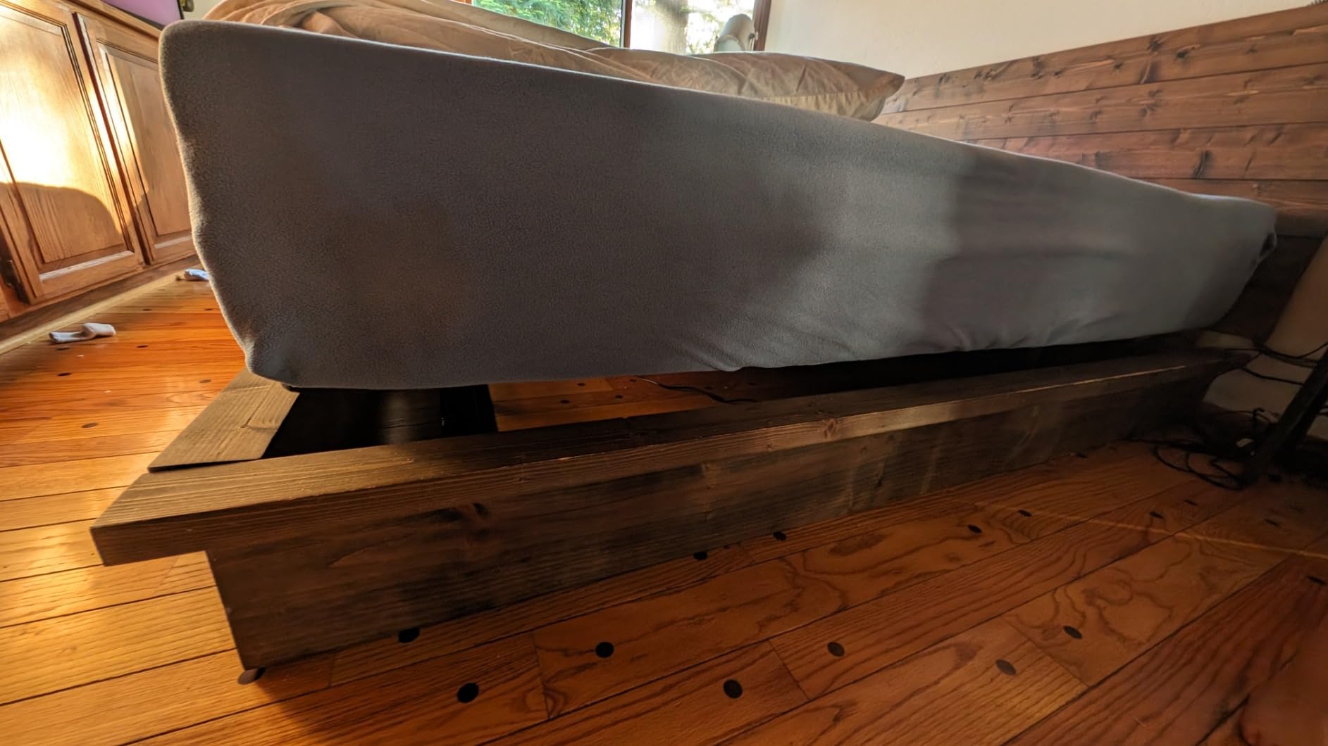 King Adjustable Bed Frame with Zero Gravity Wireless Remote, Easy Assembly customer photo 1