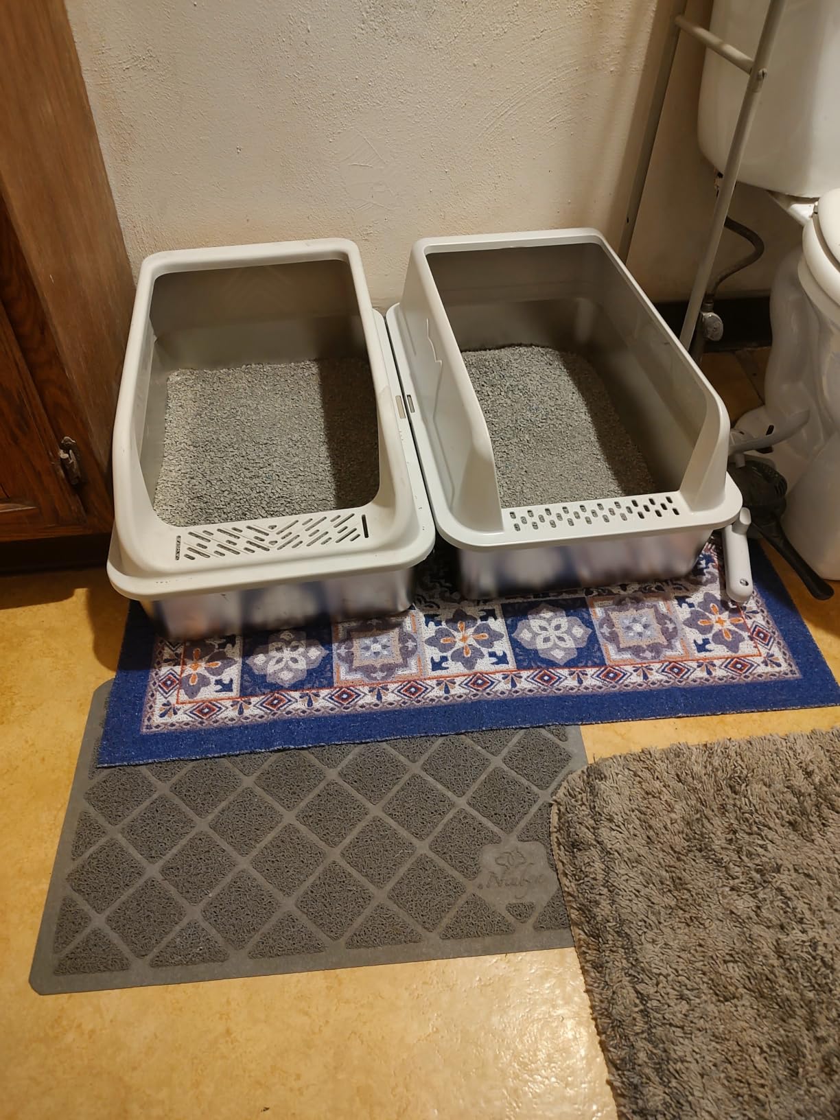 Self Cleaning Open Top Automatic Multiple Cat Litter Box, White customer photo 1